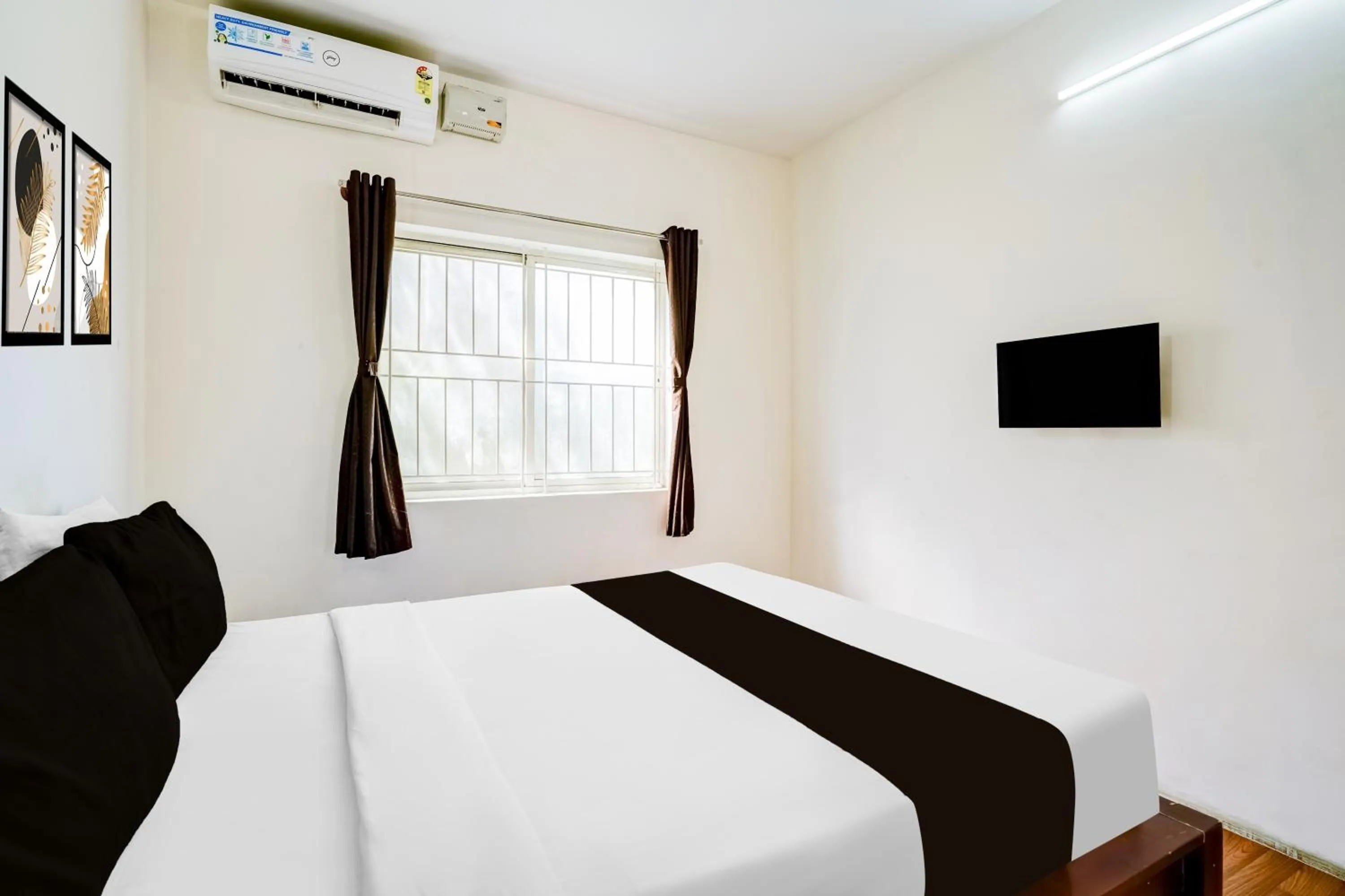 Bedroom, Bed in Super Collection O Bannergatta Road Near Decathlon