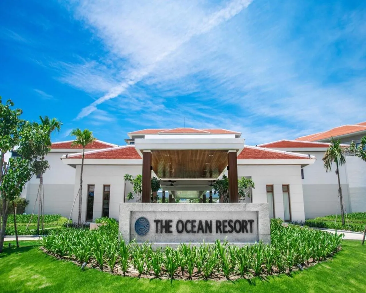 Day in Ocean Beach Resort Da Nang