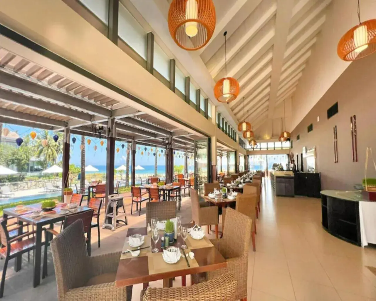 Restaurant/places to eat in Ocean Beach Resort Da Nang Restaurant/places to eat in Ocean Beach Resort Da Nang