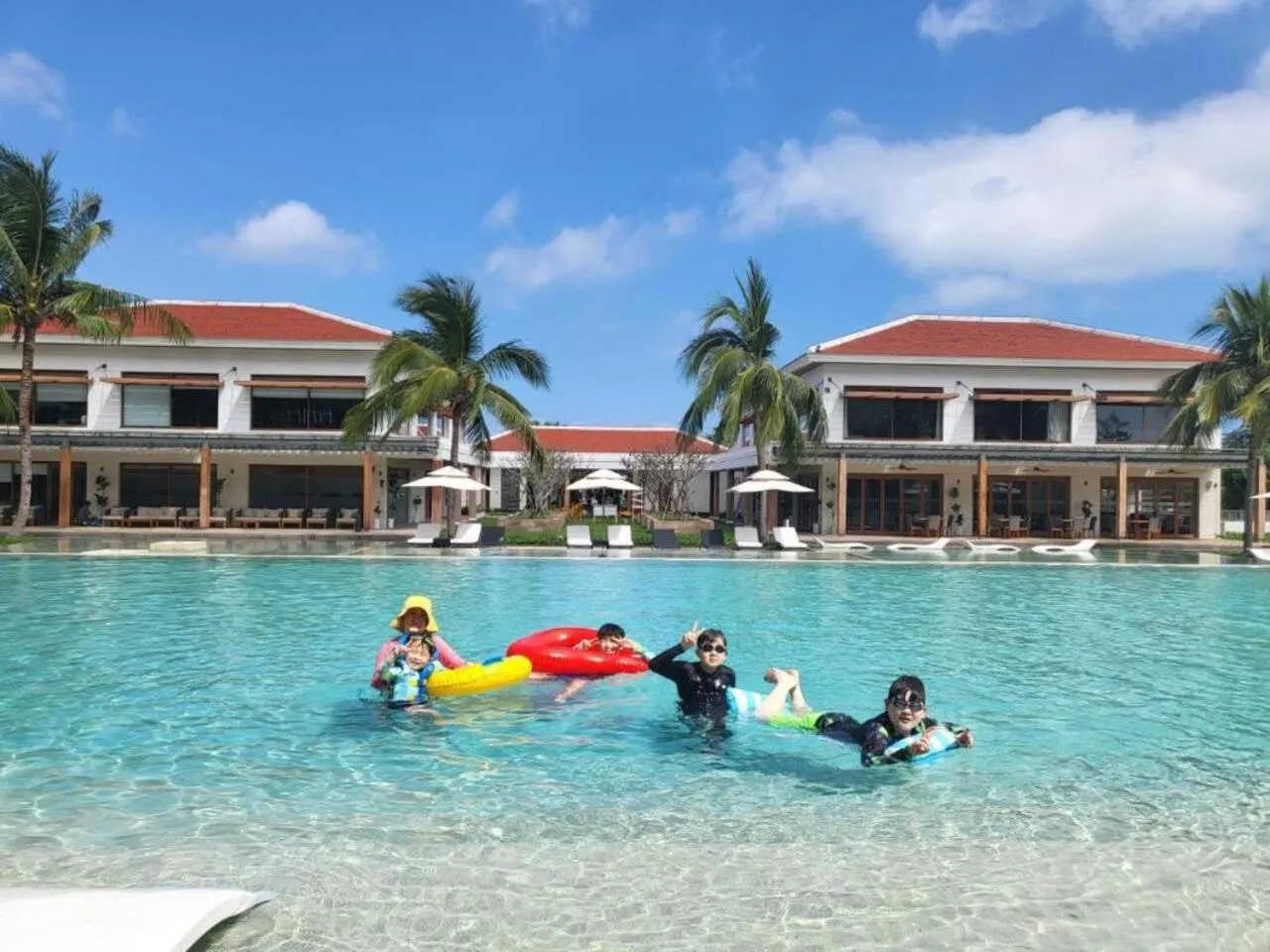 Day in Ocean Beach Resort Da Nang