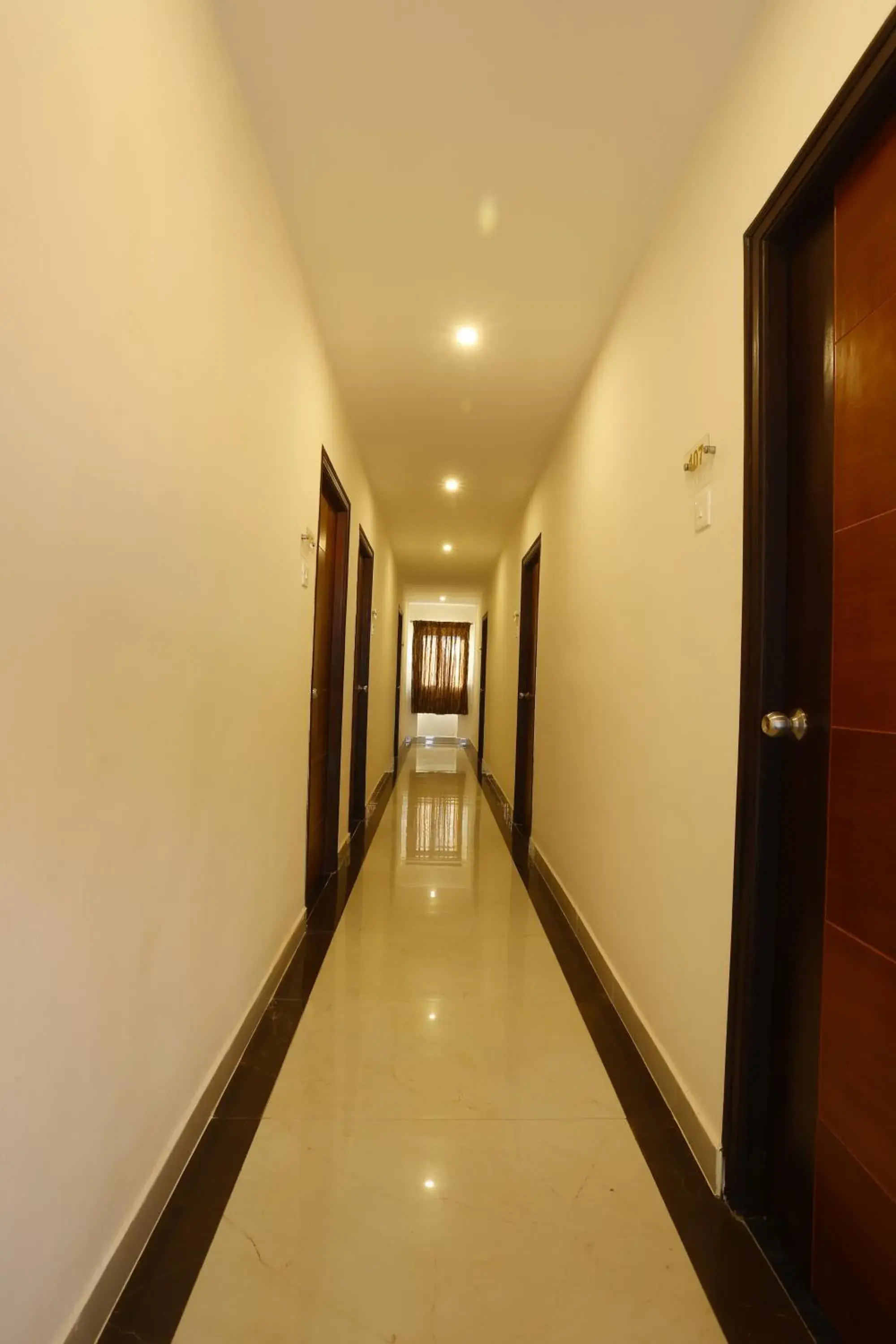 Property building in Rameswaram Harish Palace Property building in Rameswaram Harish Palace