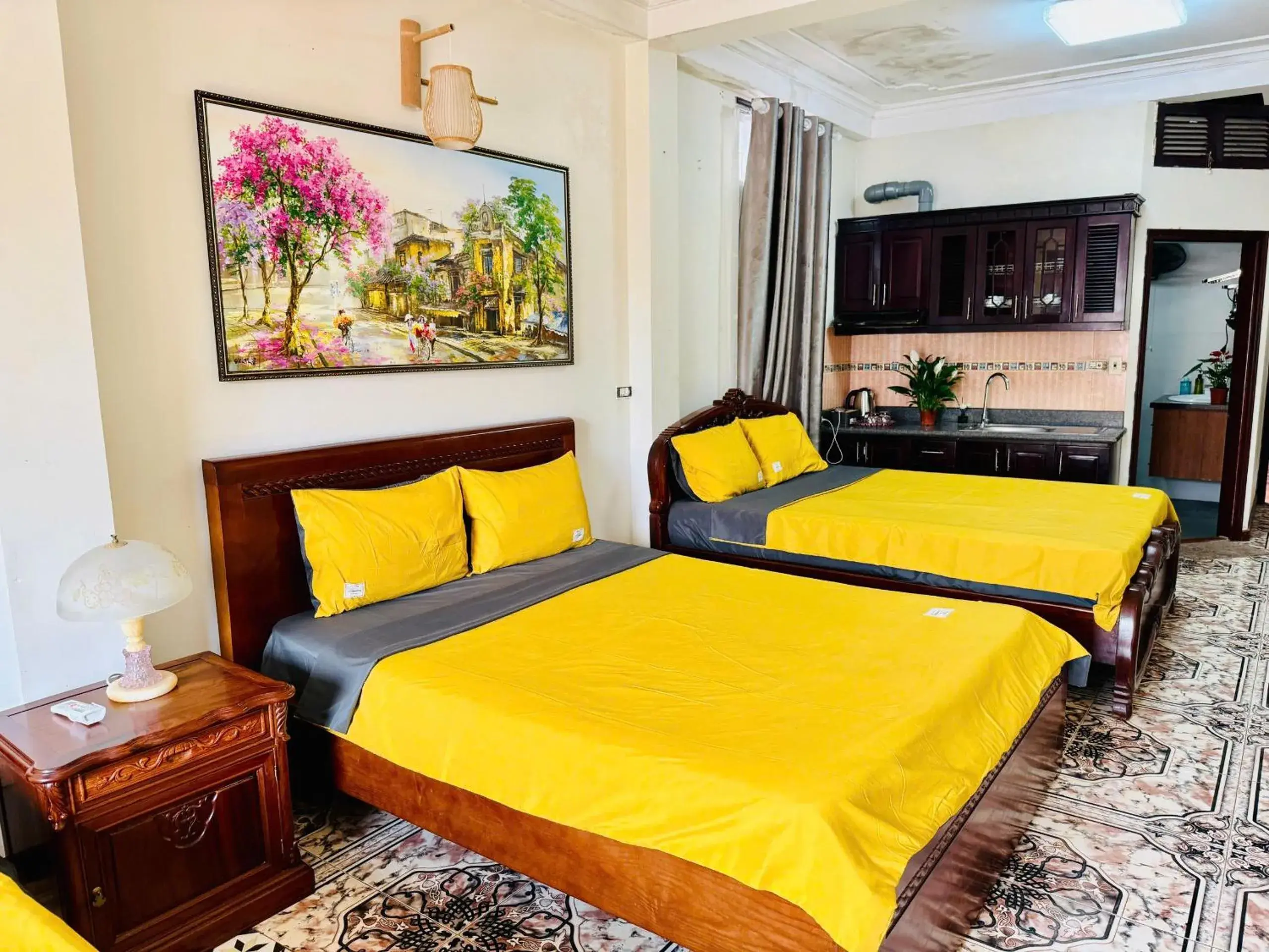Deluxe Family Room in IL Divo Hotel 8 Hàng Đào & Travel & Spa - Hanoi Old Quarter Deluxe Family Room in IL Divo Hotel 8 Hàng Đào & Travel & Spa - Hanoi Old Quarter