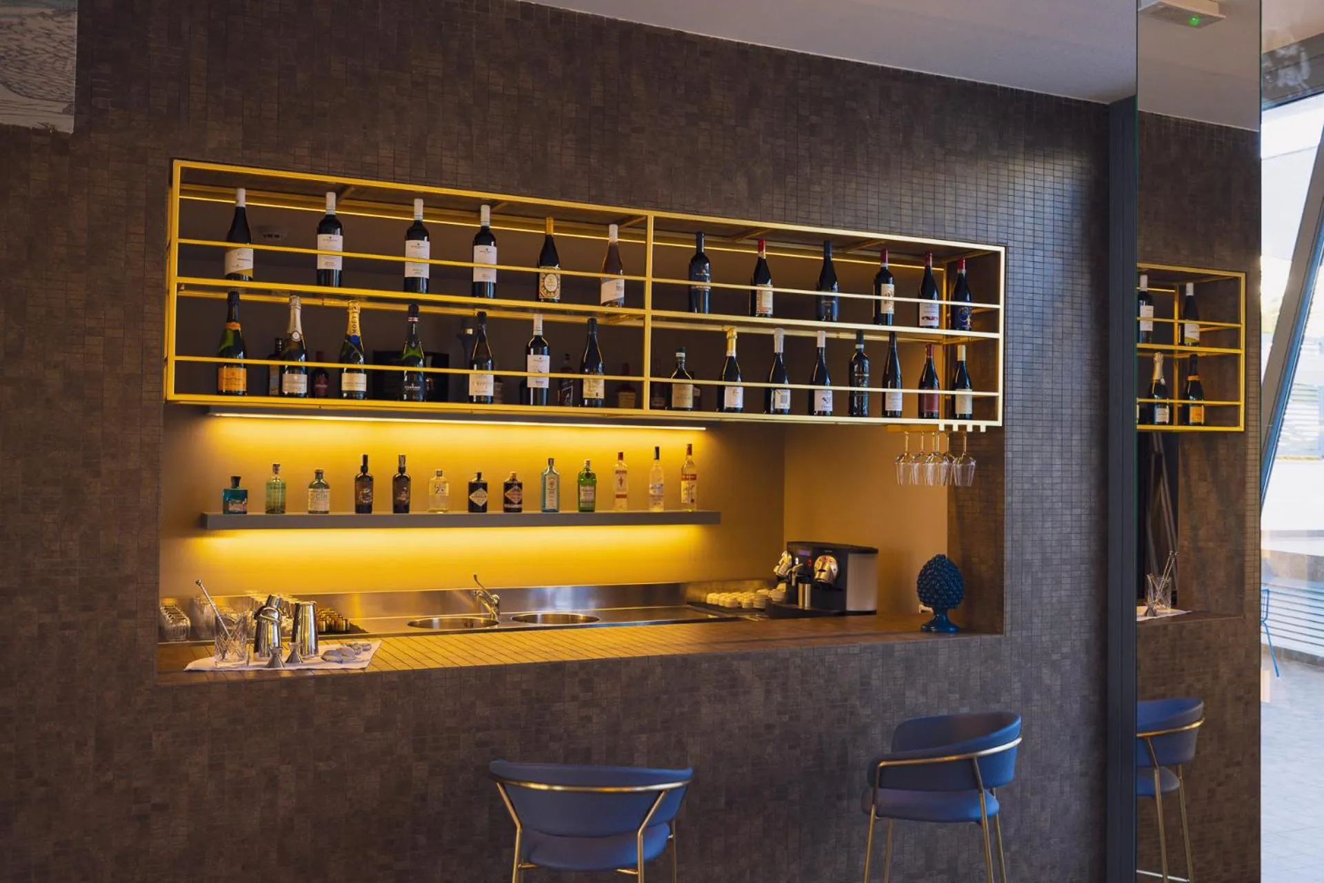 Communal lounge/ TV room in Selinunte Boutique Hotel