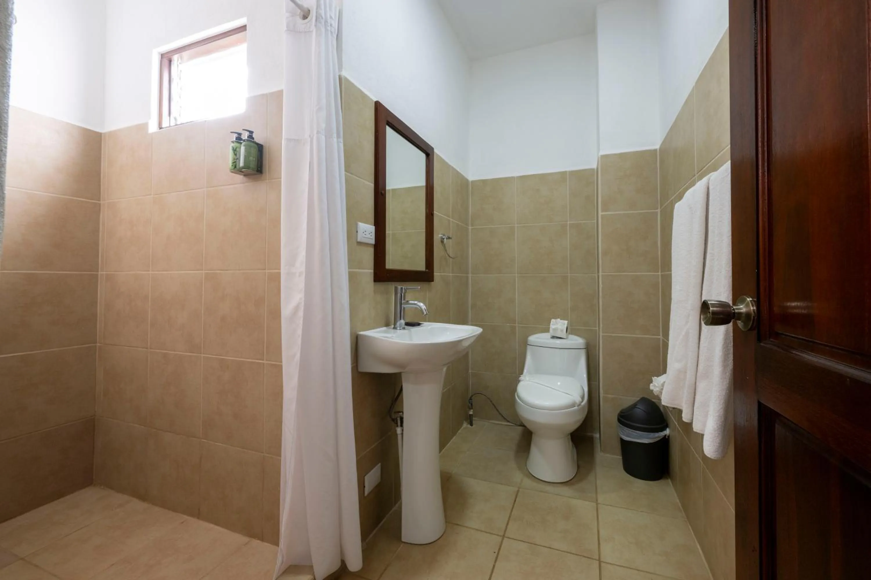 Shower in Fuego del Sol Beachfront Hotel