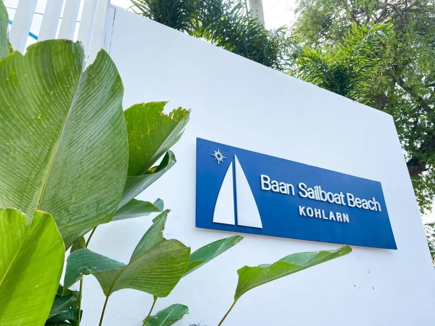 Day in Baan Sailboat Beach Kohlarn Day in Baan Sailboat Beach Kohlarn