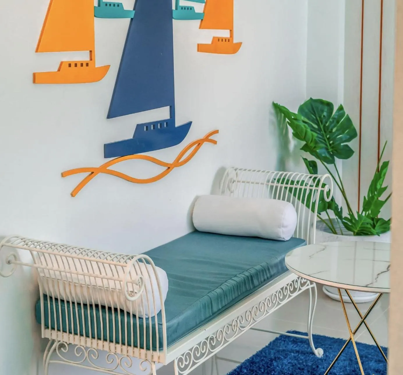 Seating area in Baan Sailboat Beach Kohlarn