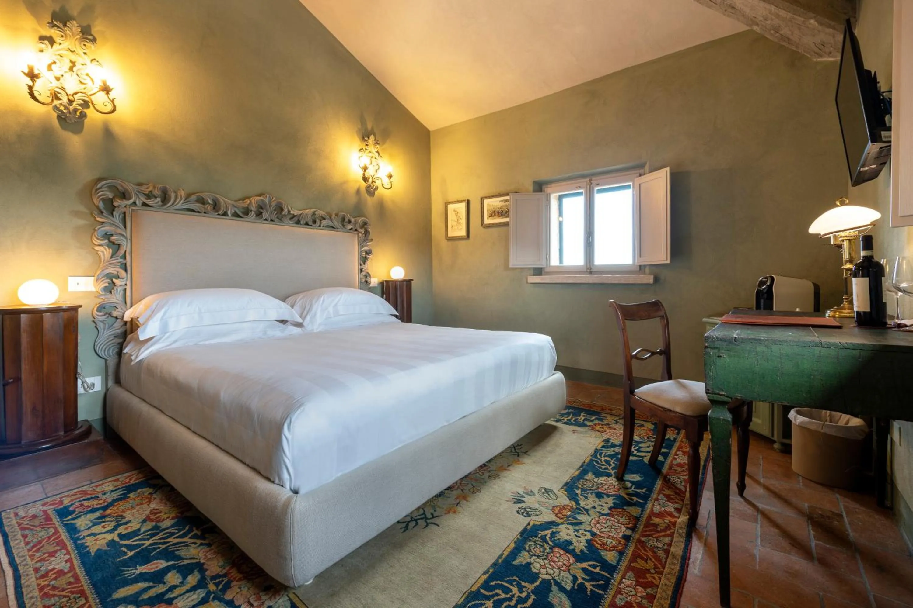 Bedroom, Bed in Villa Le Prata - Residenza del Vescovo - Cantina & Relais