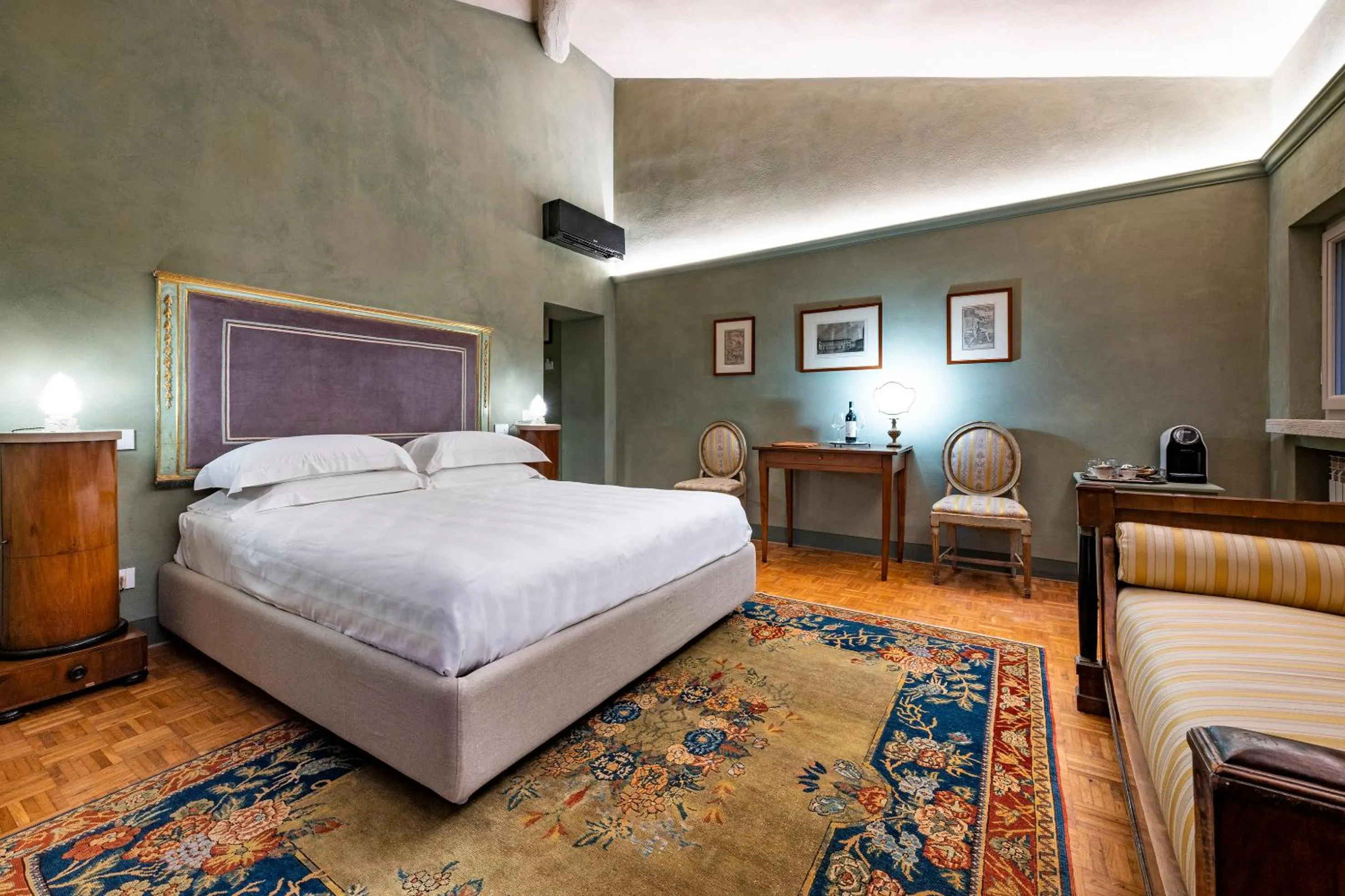 Bedroom, Bed in Villa Le Prata - Residenza del Vescovo - Cantina & Relais