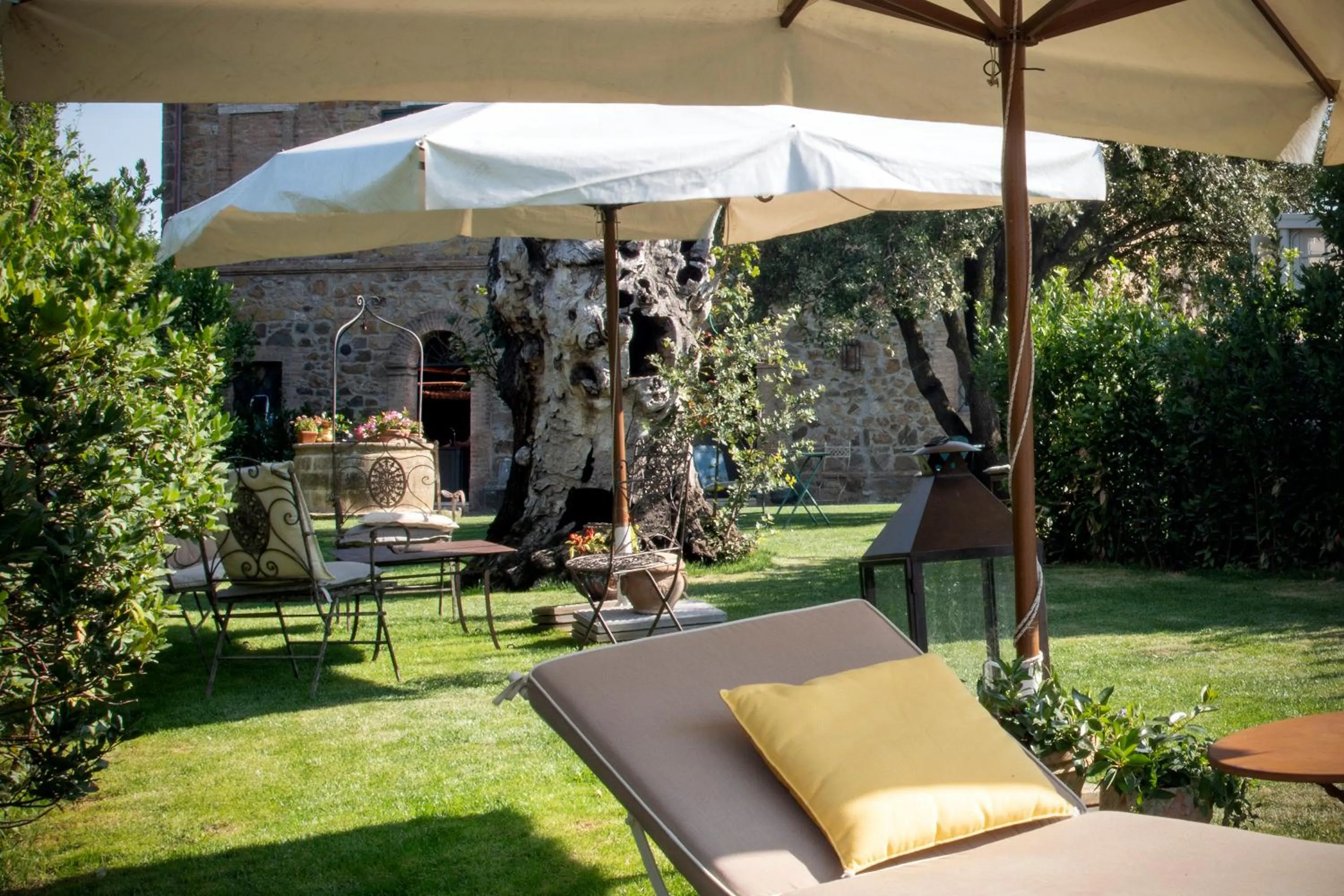 Garden in Villa Le Prata - Residenza del Vescovo - Cantina & Relais