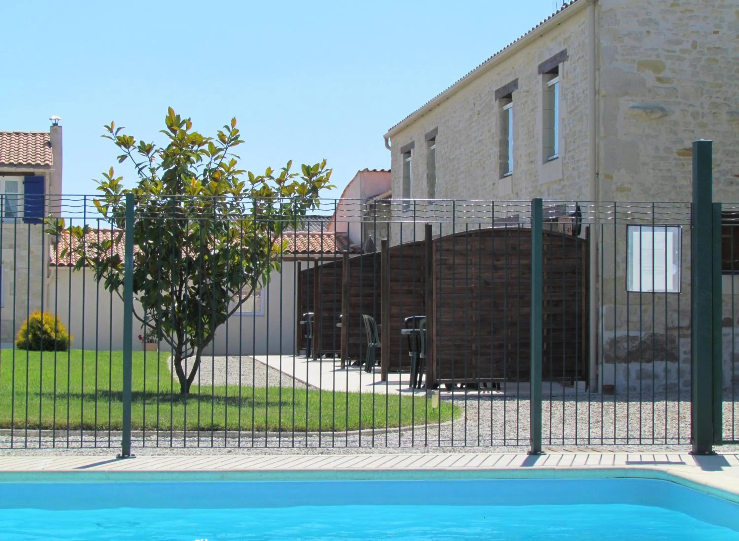 Property building in Appartement La Rochelle