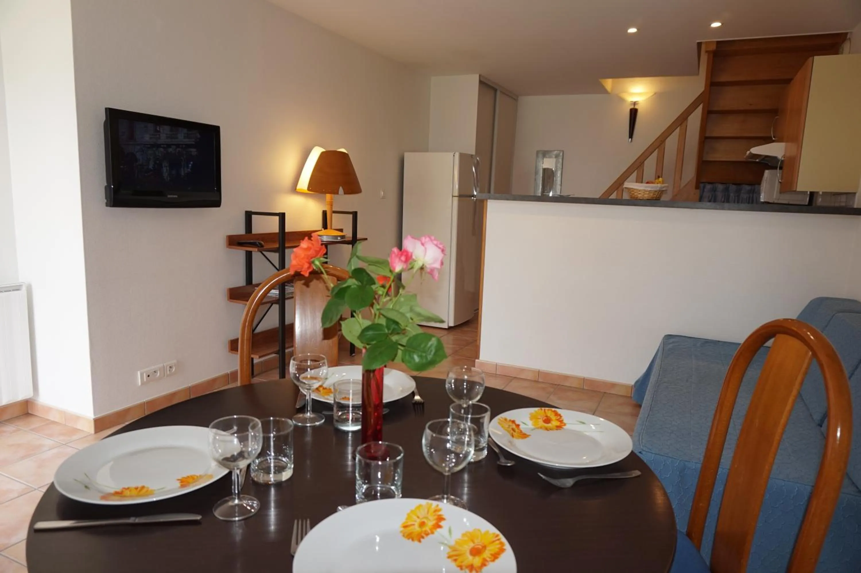 Dining area in Appartement La Rochelle