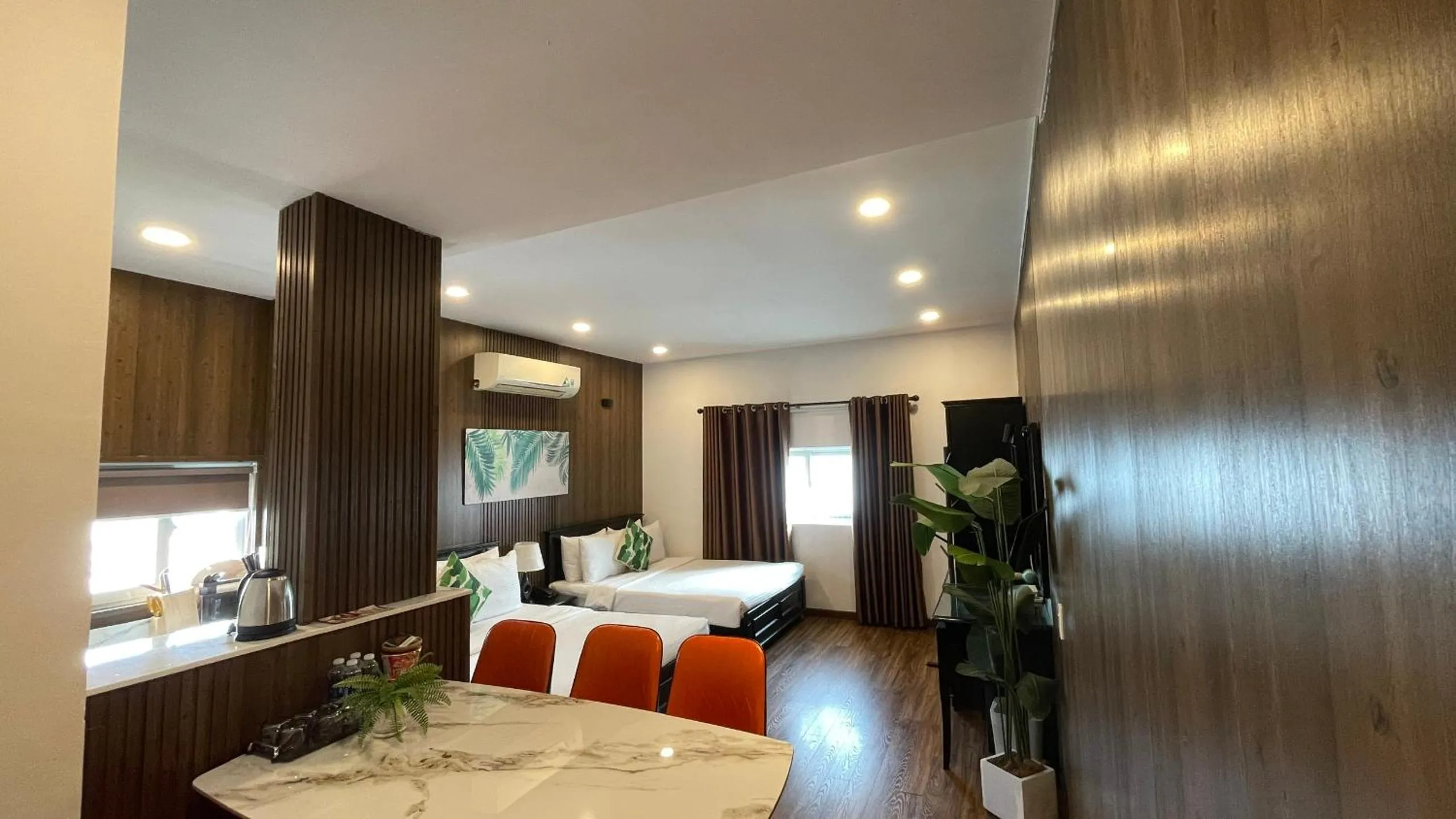 Rosa May Hotel