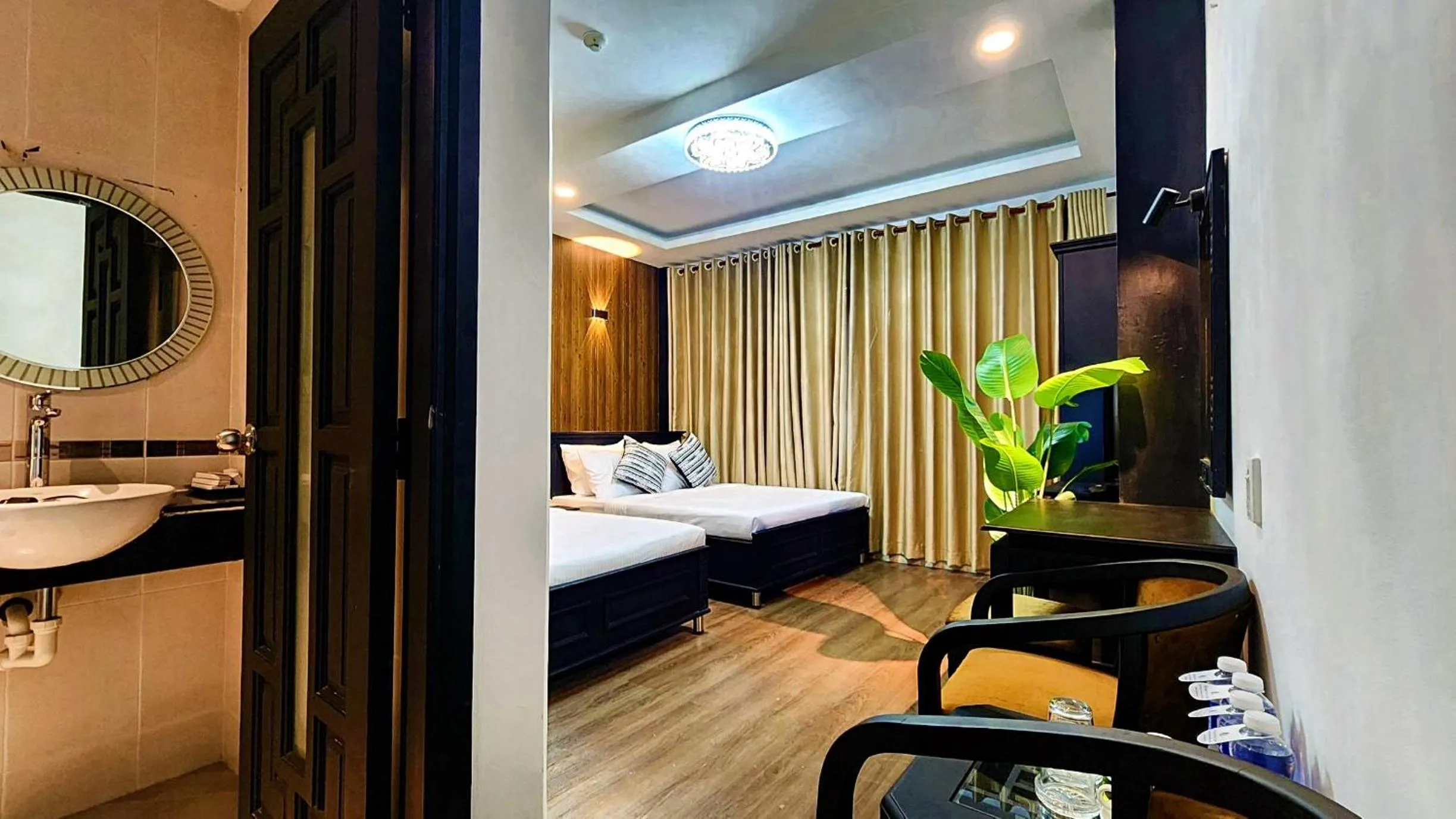 Photo of the whole room, Bed in Rosa May Hotel