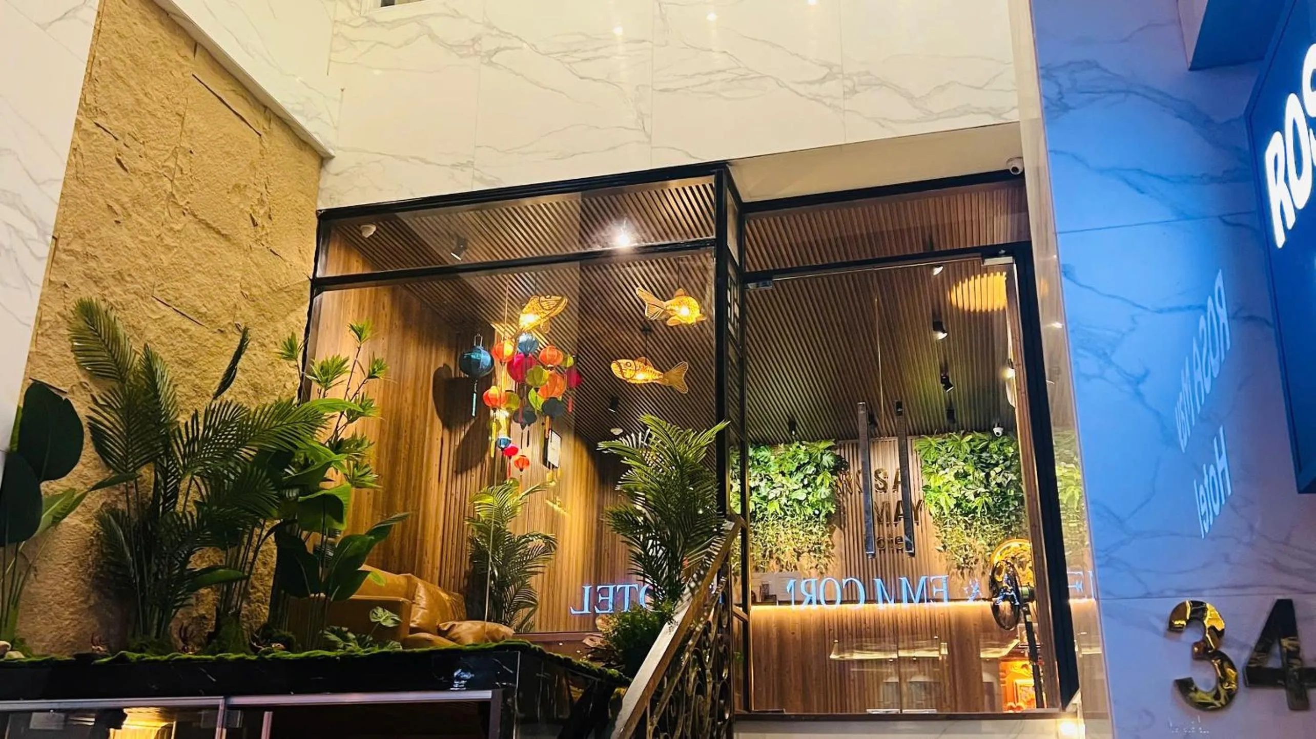 Rosa May Hotel
