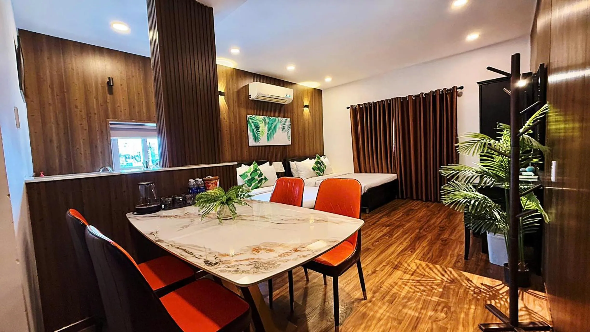 Rosa May Hotel