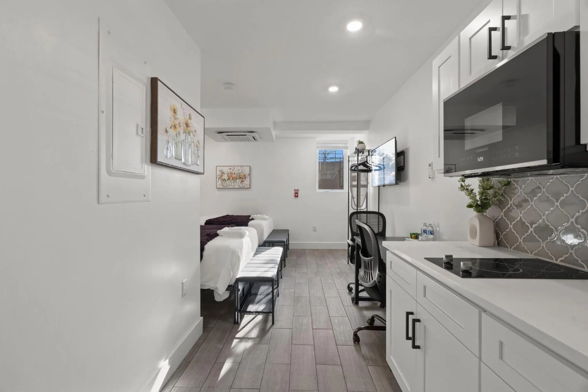 Kitchen or kitchenette in New Season Royals, Airport West