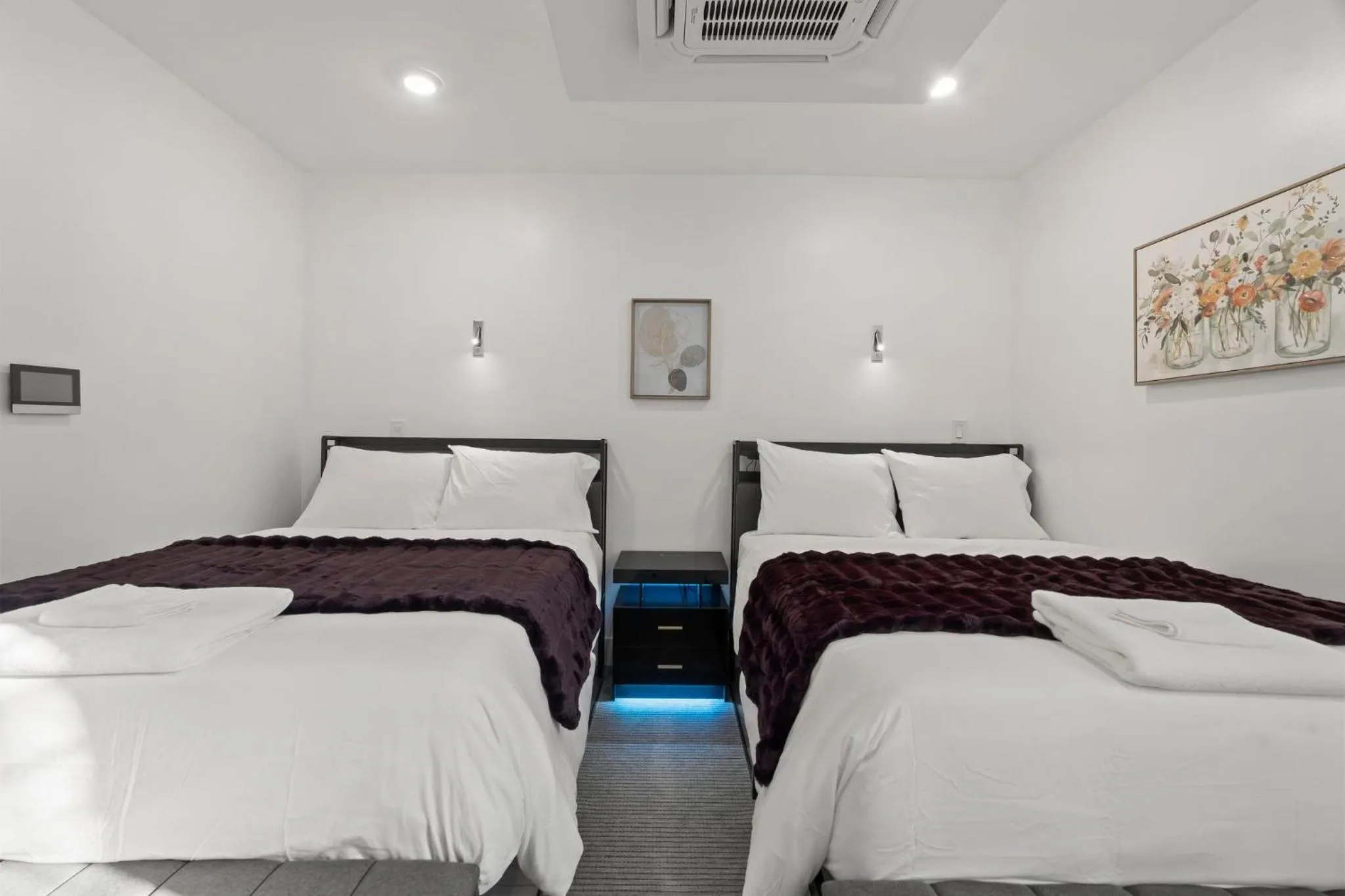 Bed in New Season Royals, Airport West