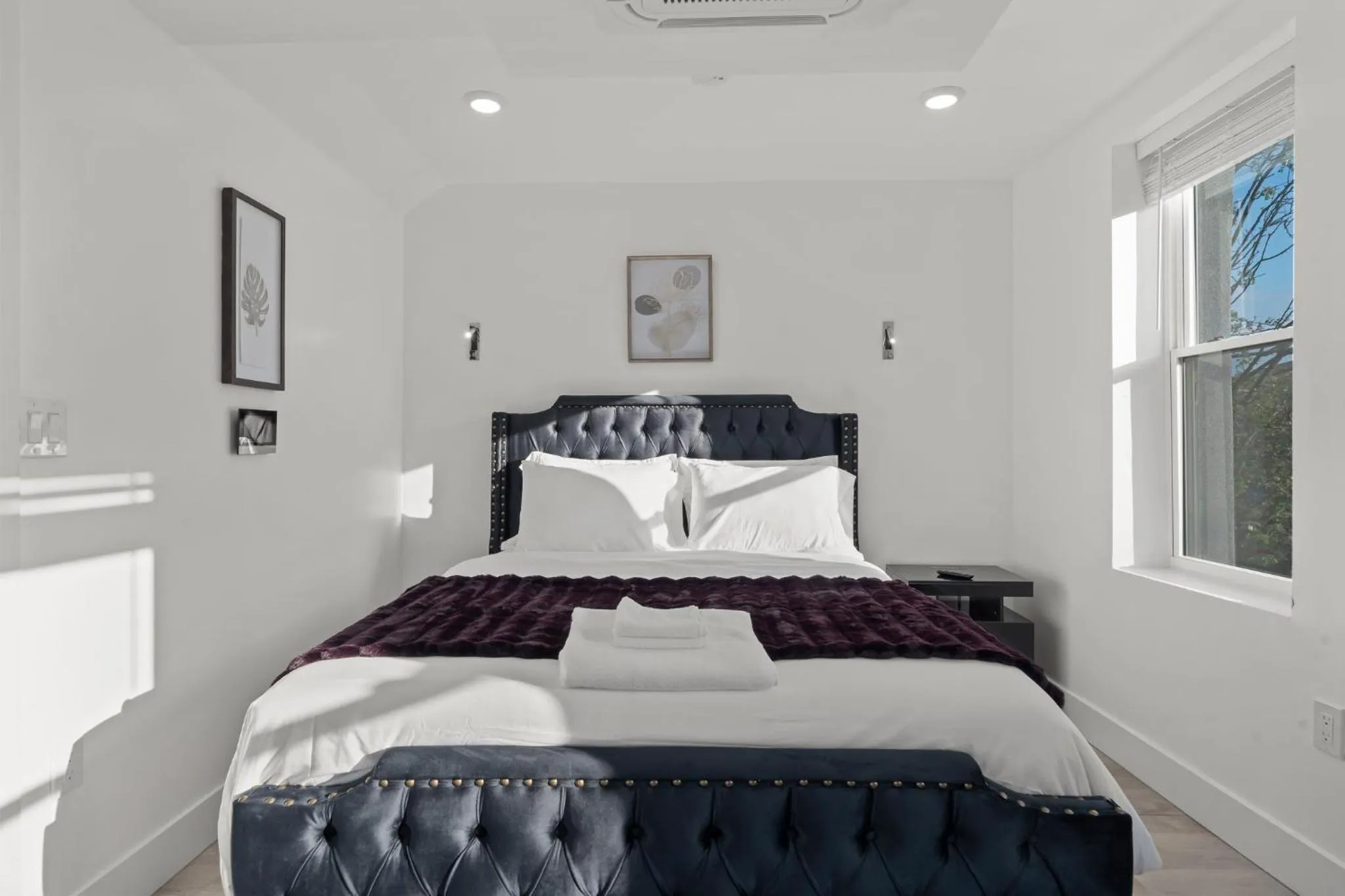 Bed in New Season Royals, Airport West