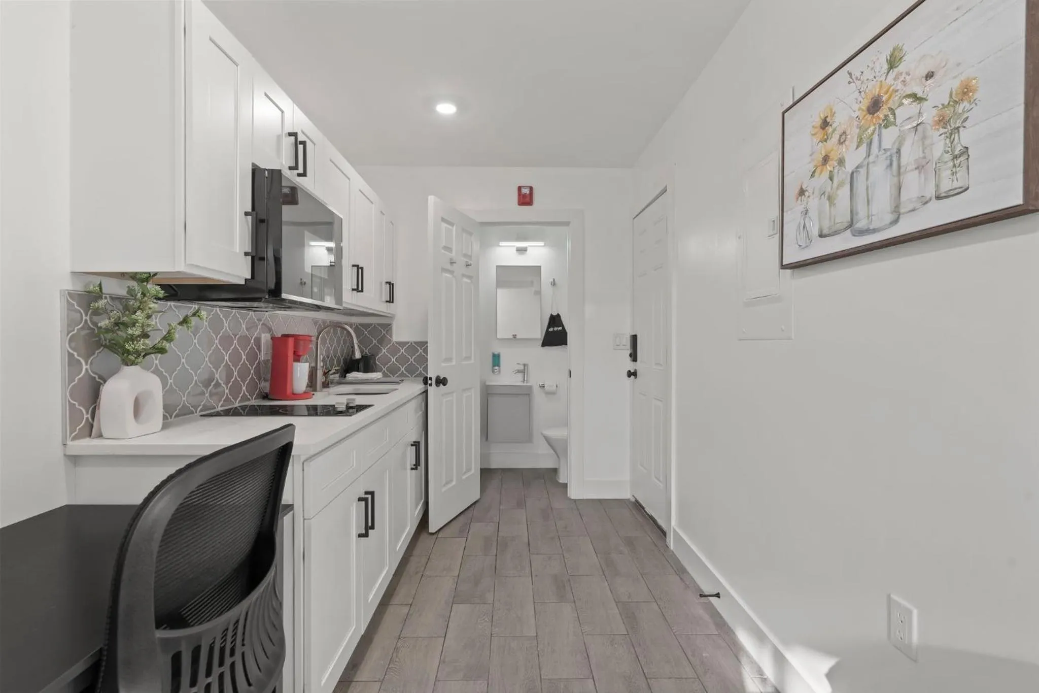 Kitchen or kitchenette in New Season Royals, Airport West