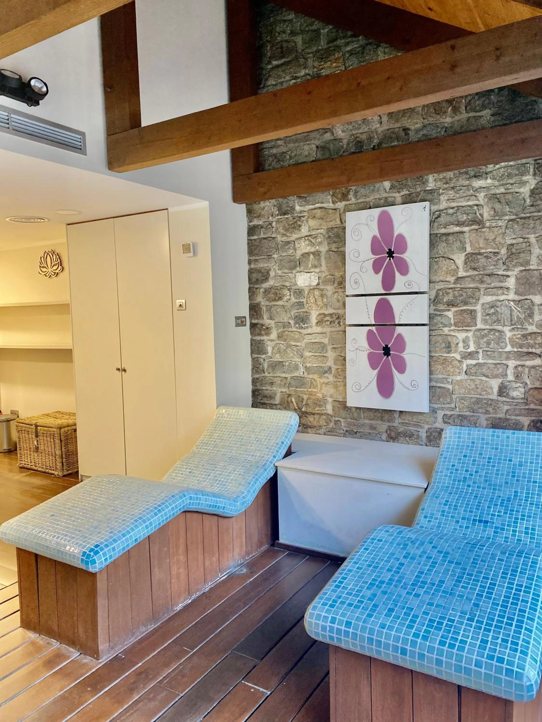 Massage in Hotel Riberies & Spa by RdA Hotels