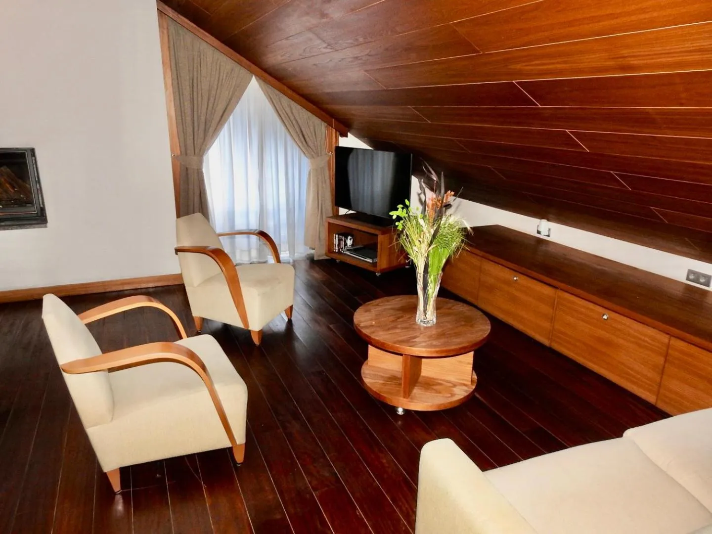 TV and multimedia in Hotel Riberies & Spa by RdA Hotels