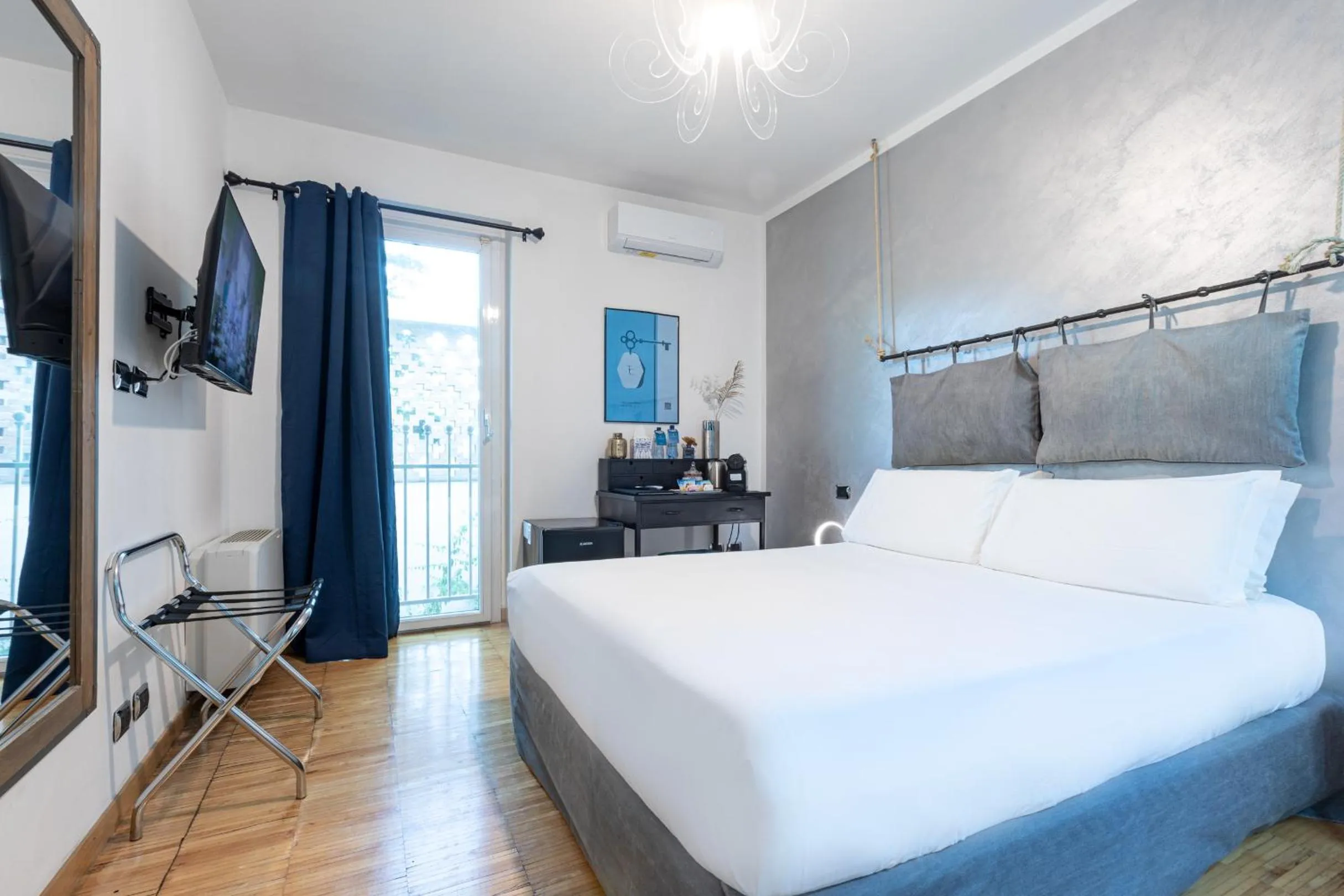 Bed in B&b Too Cute 2b Str8