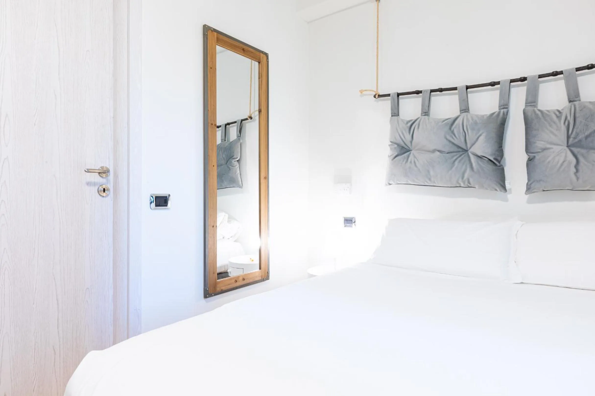 Bed in B&b Too Cute 2b Str8