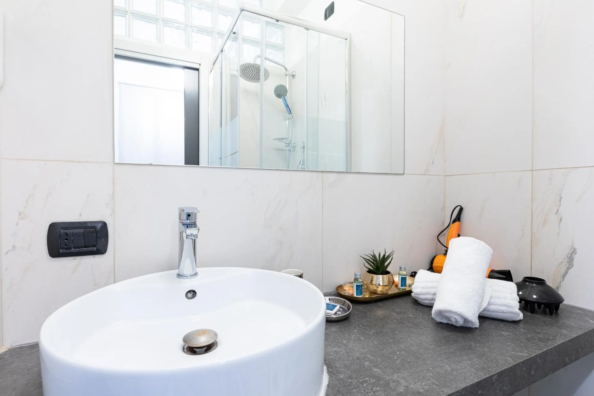 Bathroom in B&b Too Cute 2b Str8