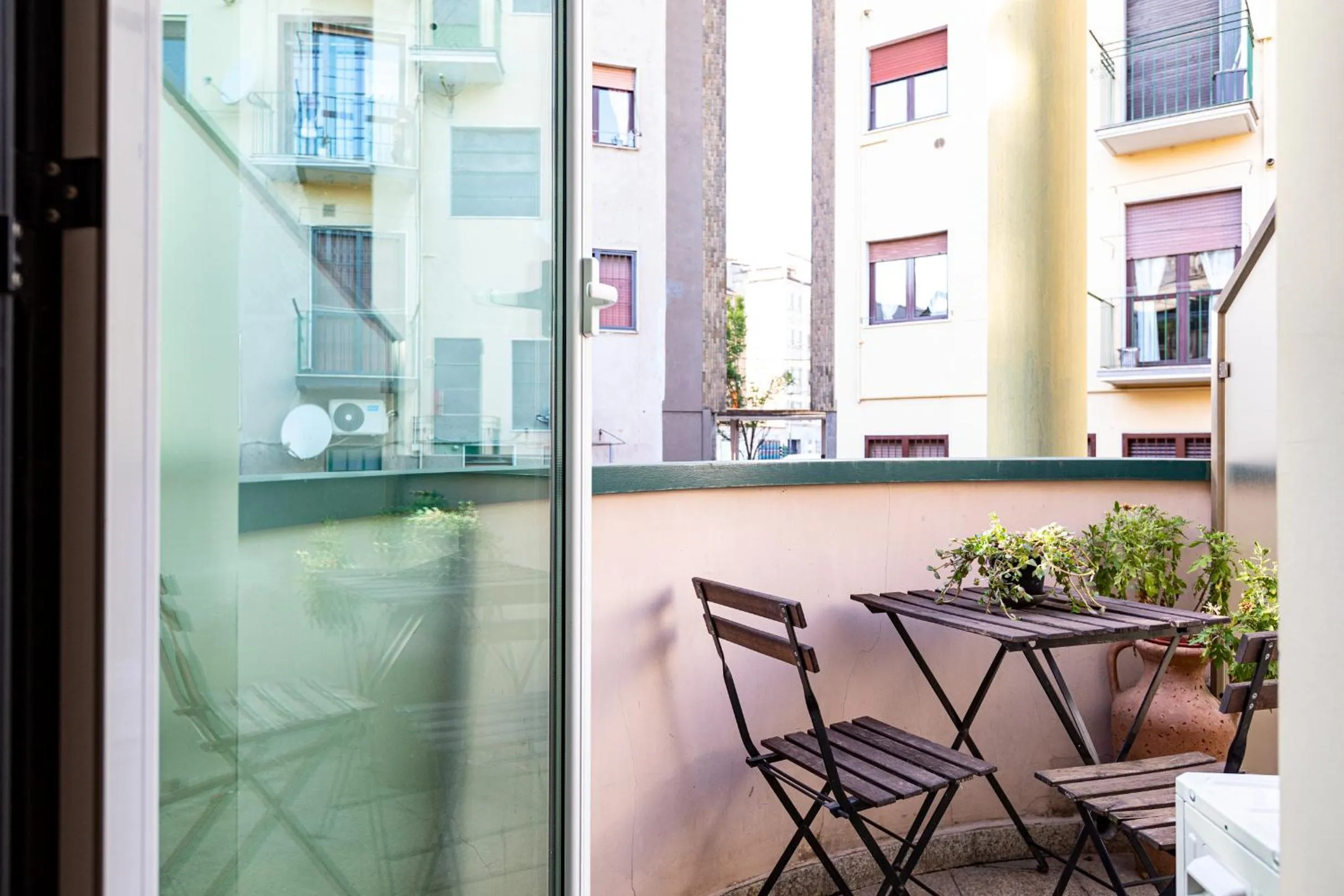 Balcony/Terrace in B&b Too Cute 2b Str8