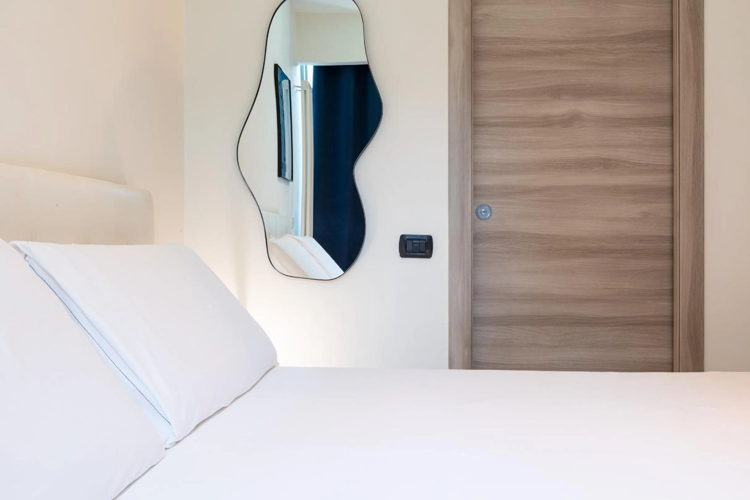 Bed in B&b Too Cute 2b Str8