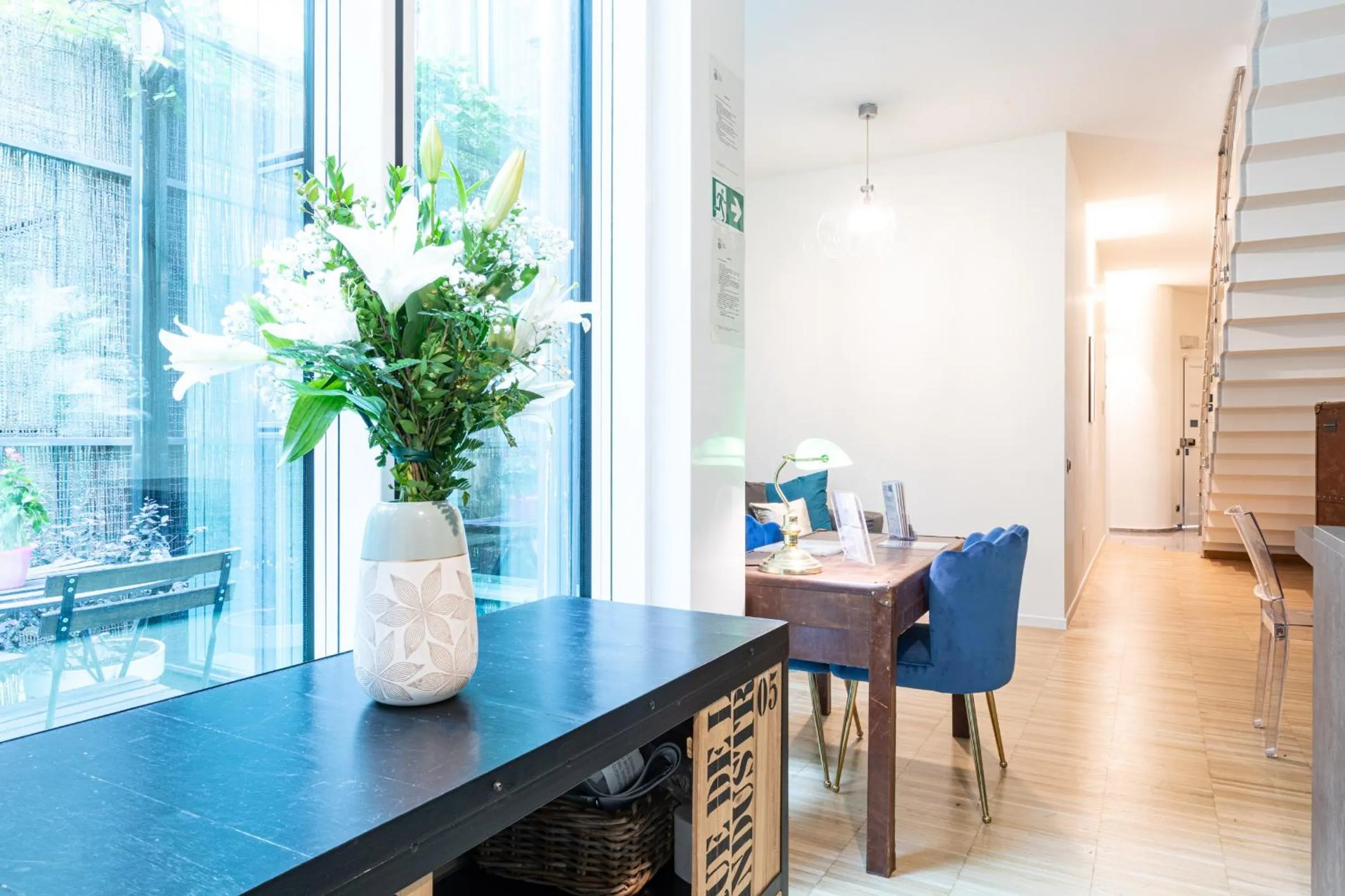 Lobby or reception, Dining Area in B&b Too Cute 2b Str8