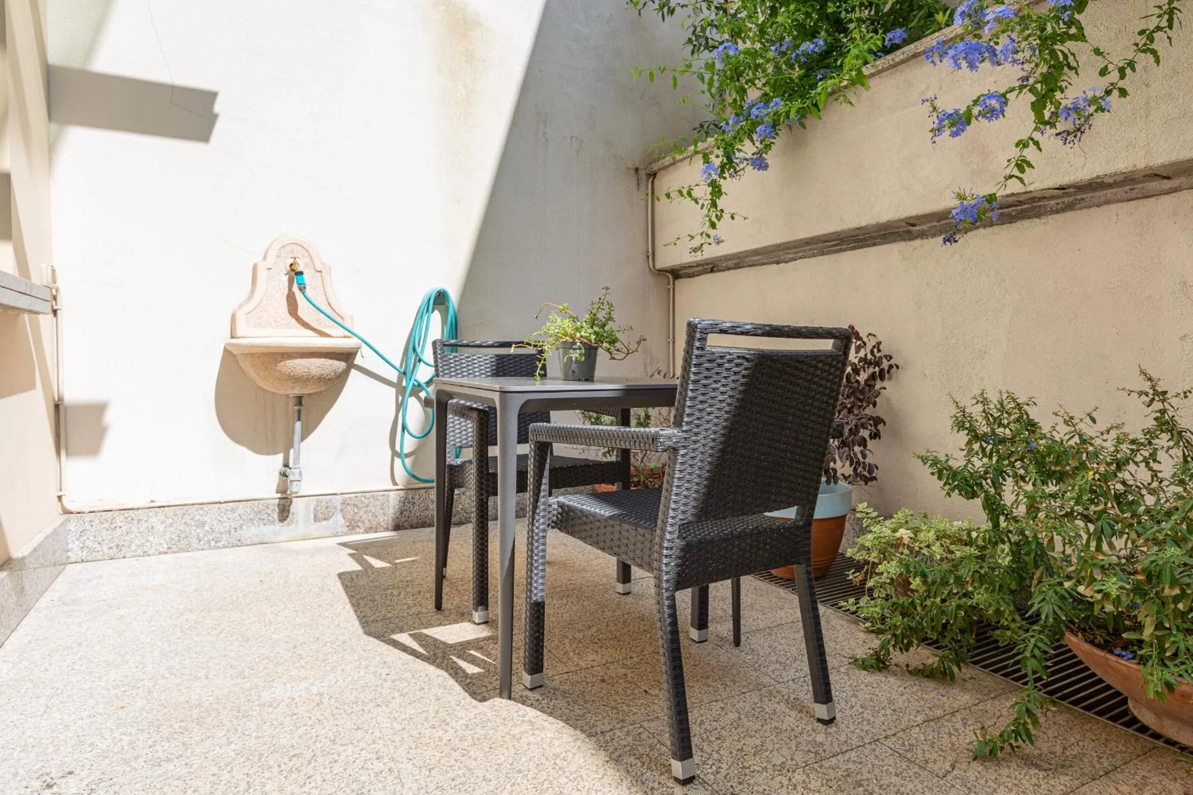 Balcony/Terrace in B&b Too Cute 2b Str8