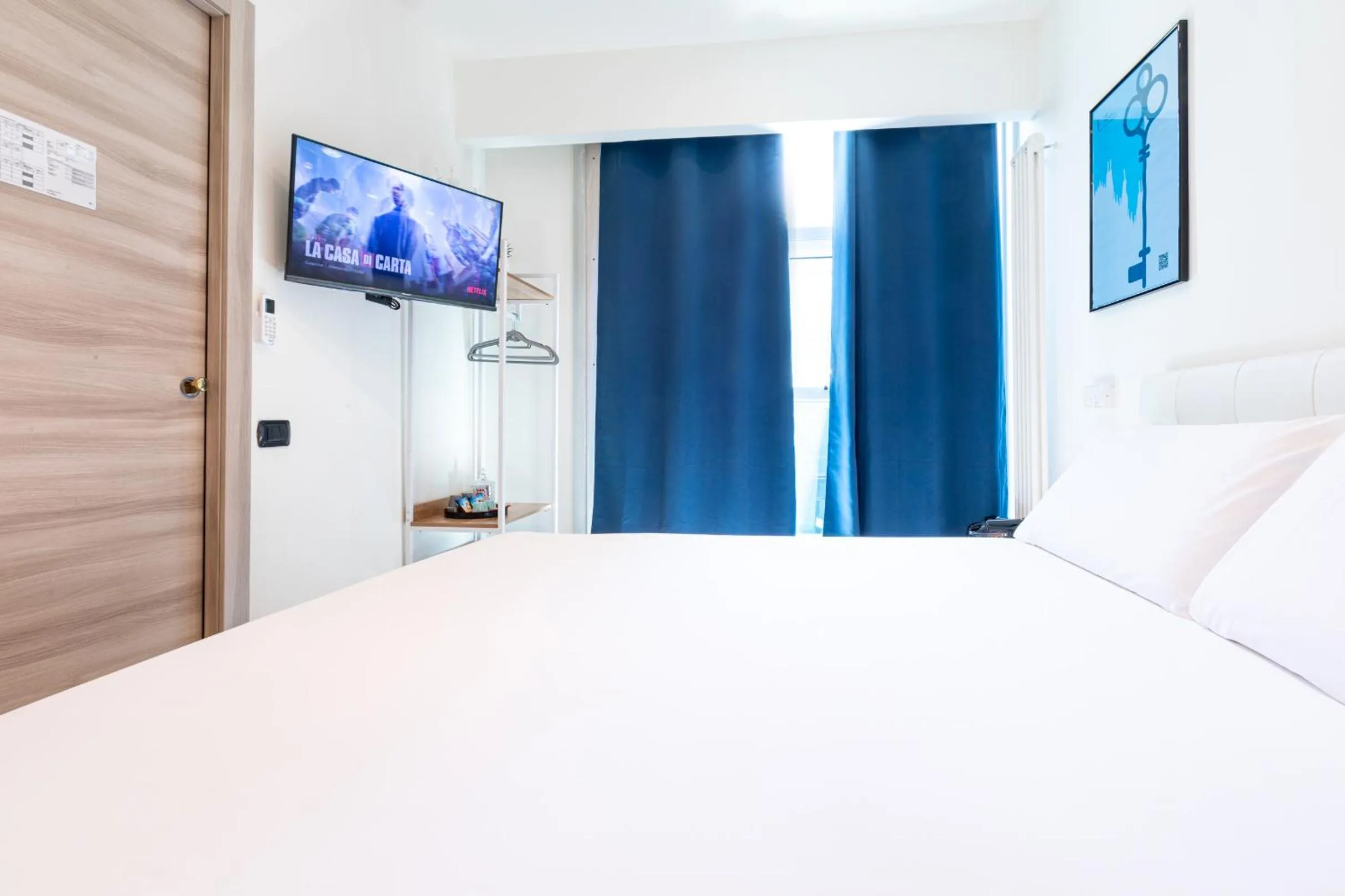 Bed in B&b Too Cute 2b Str8