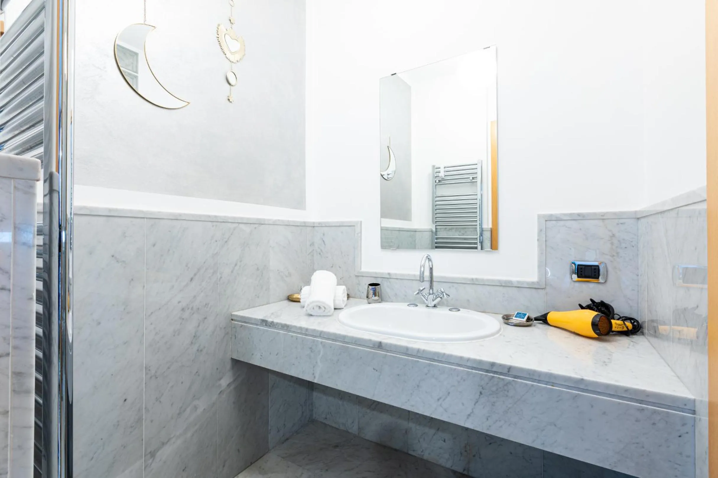 Shower, Bathroom in B&b Too Cute 2b Str8