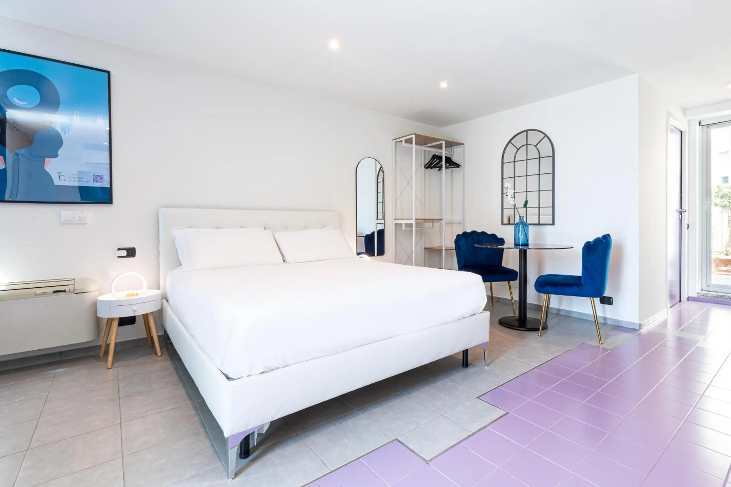 Bed in B&b Too Cute 2b Str8