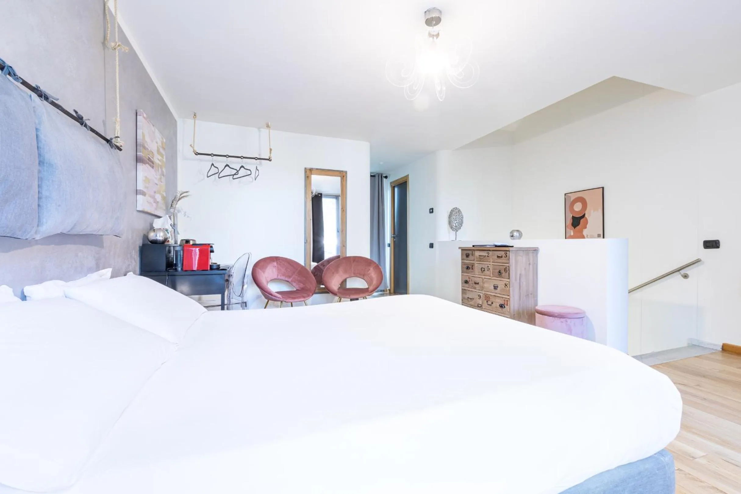 Bed in B&b Too Cute 2b Str8