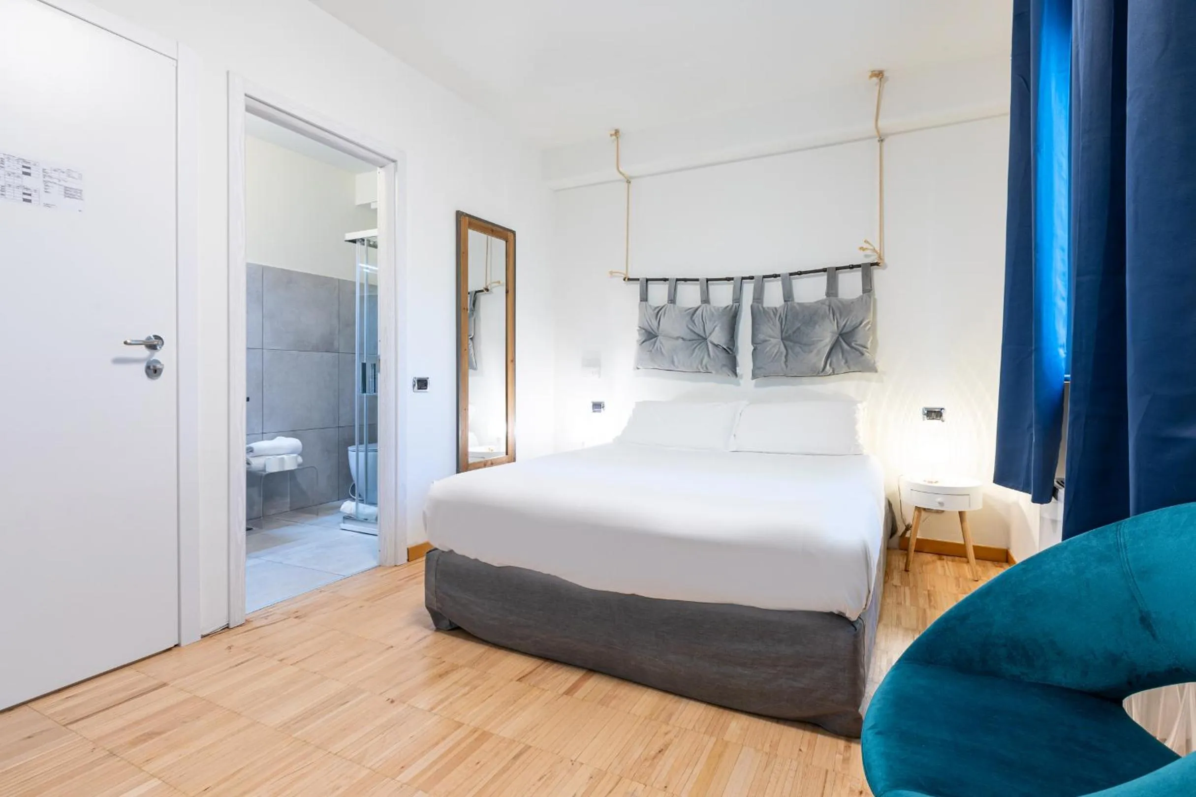 Bed in B&b Too Cute 2b Str8