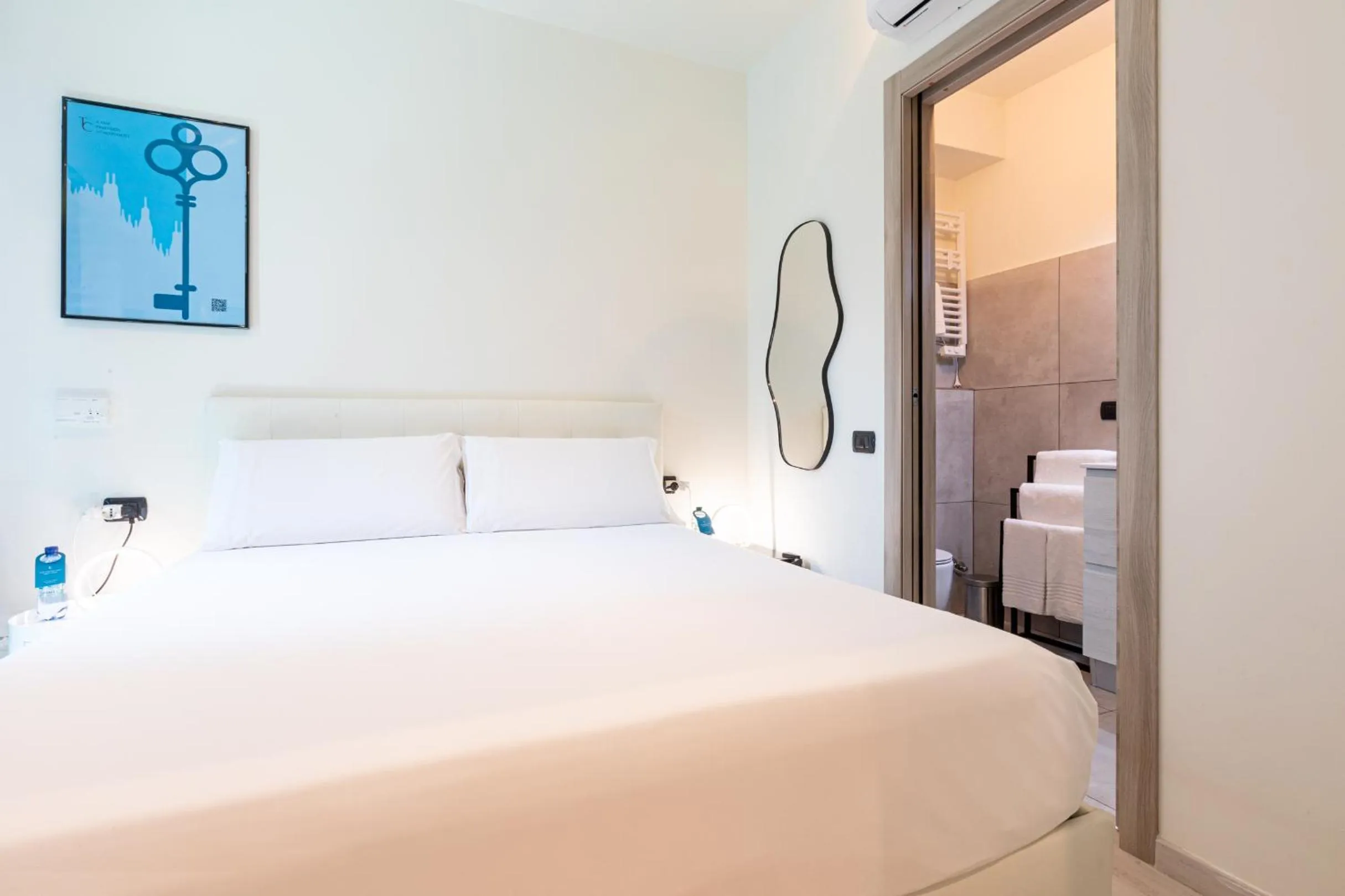 Bed in B&b Too Cute 2b Str8