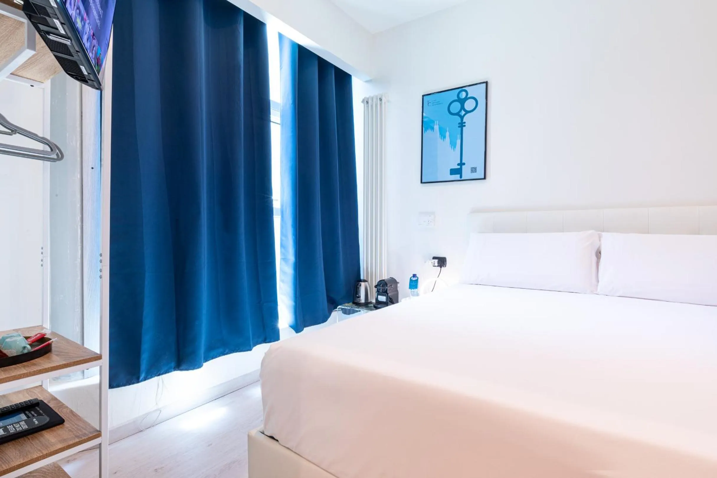 Bed in B&b Too Cute 2b Str8