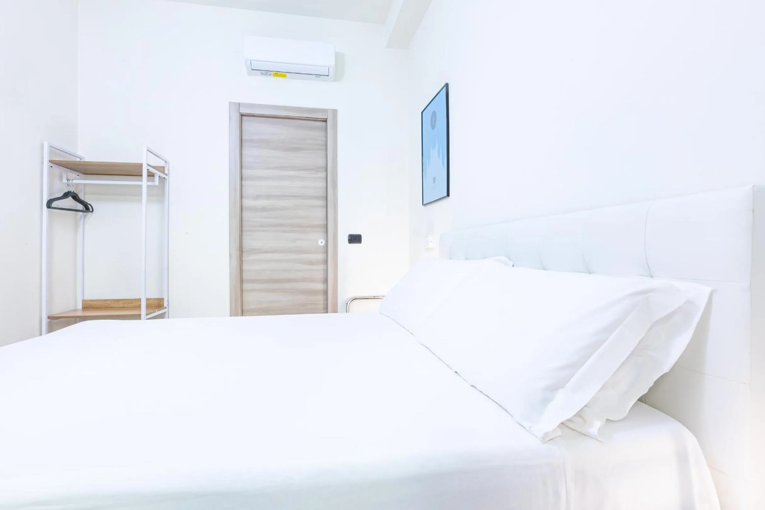 Bed in B&b Too Cute 2b Str8