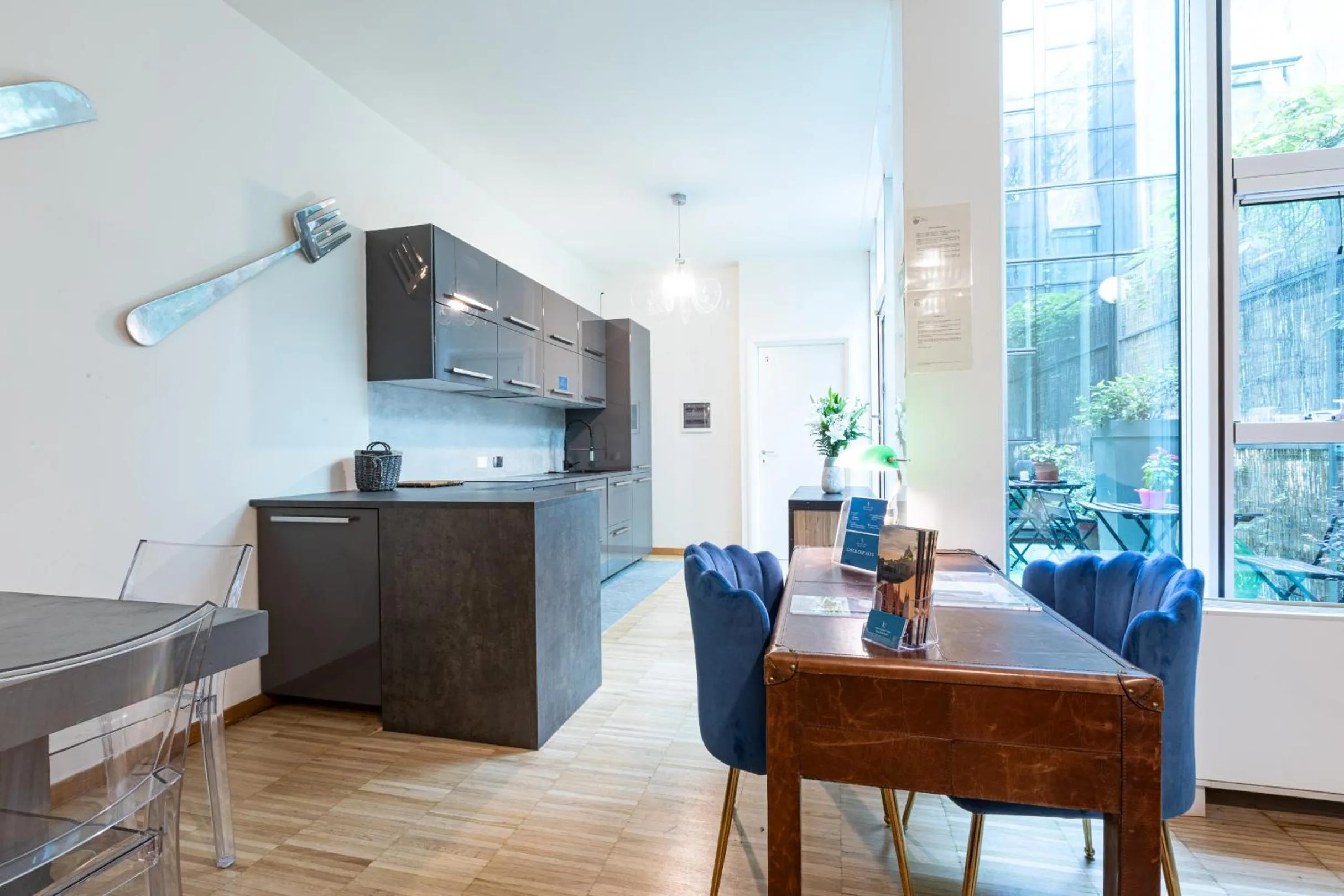 Lobby or reception, Kitchen/Kitchenette in B&b Too Cute 2b Str8