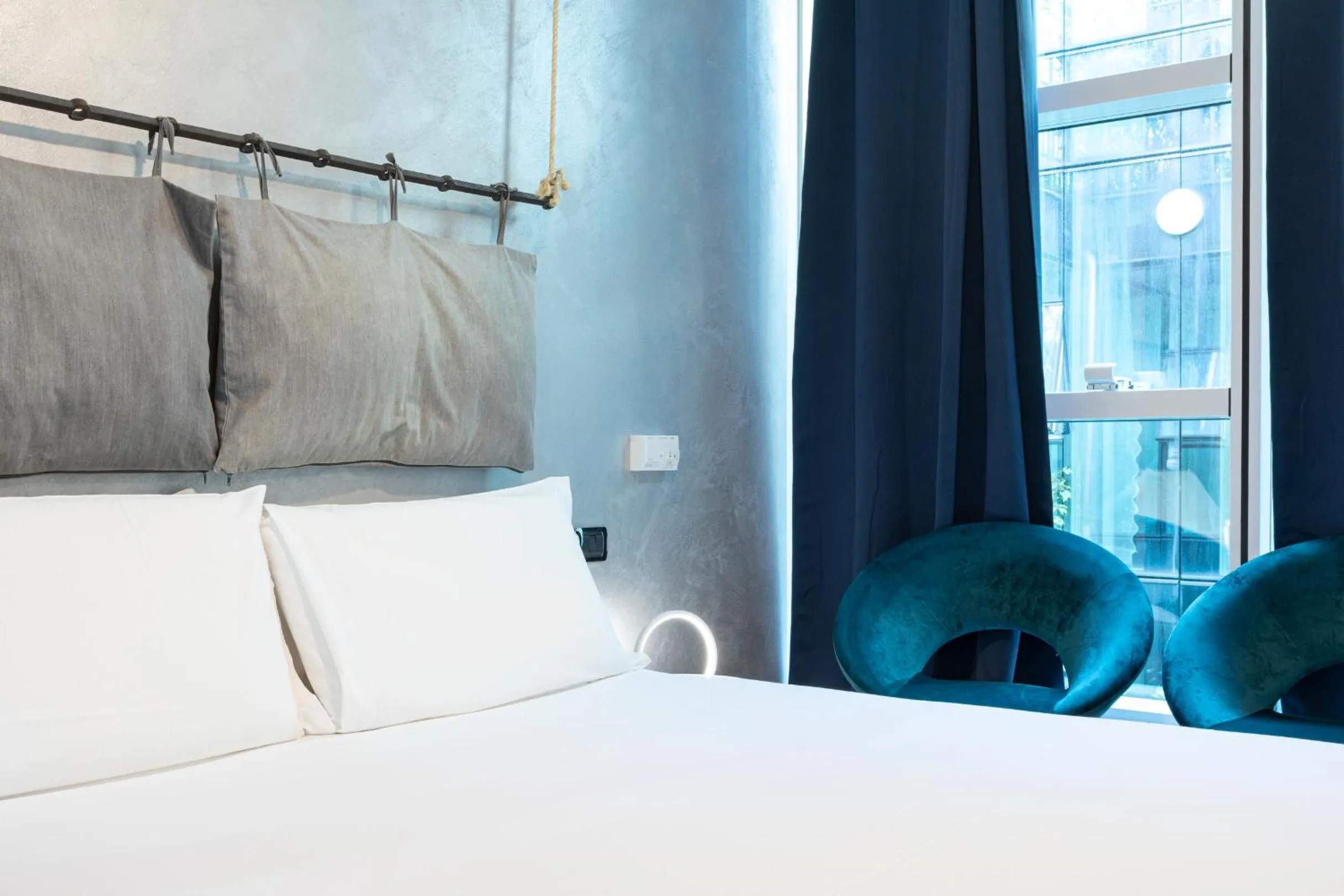 Bed in B&b Too Cute 2b Str8