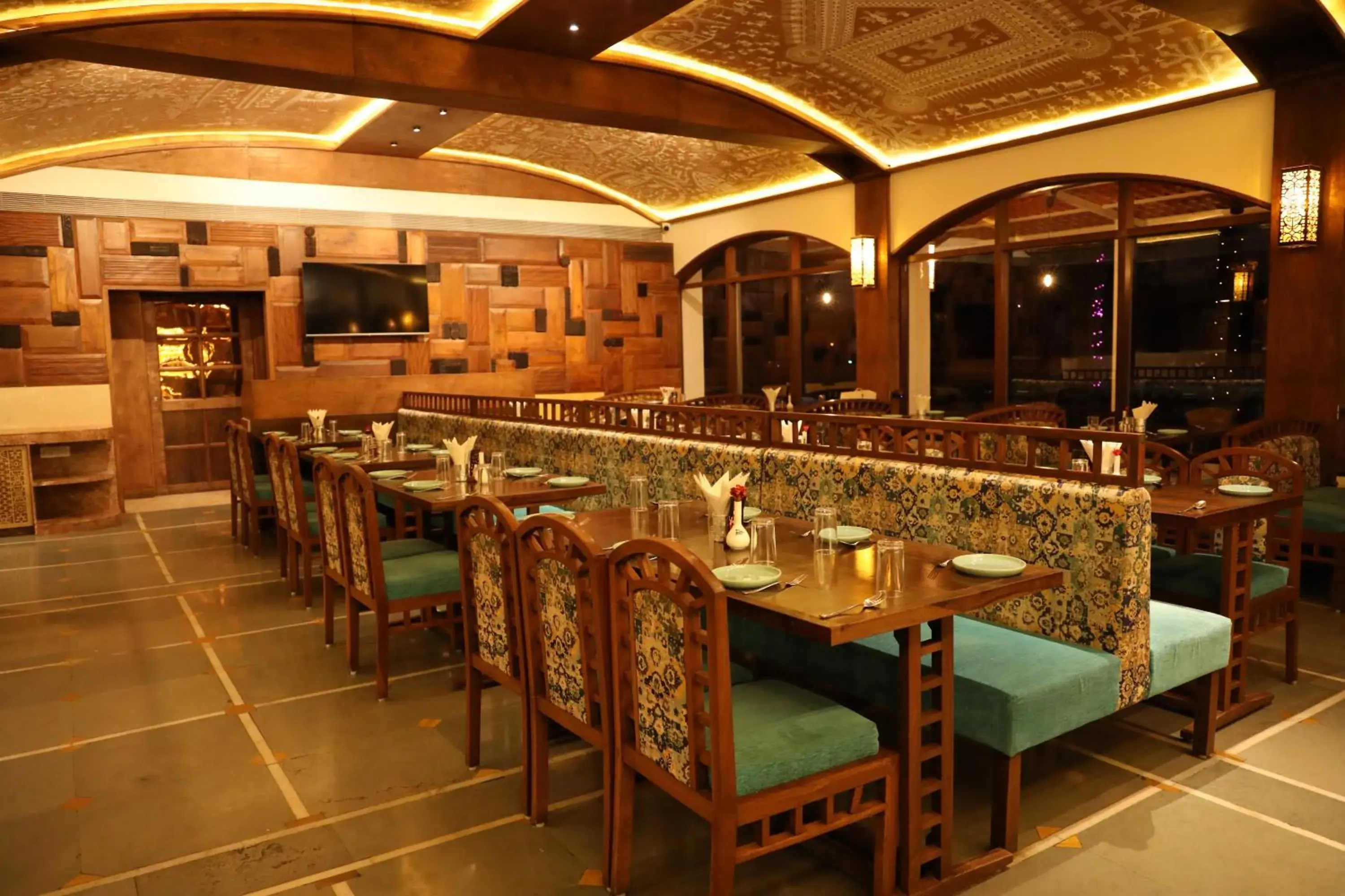 Restaurant/places to eat in Avhyay Resort Restaurant/places to eat in Avhyay Resort