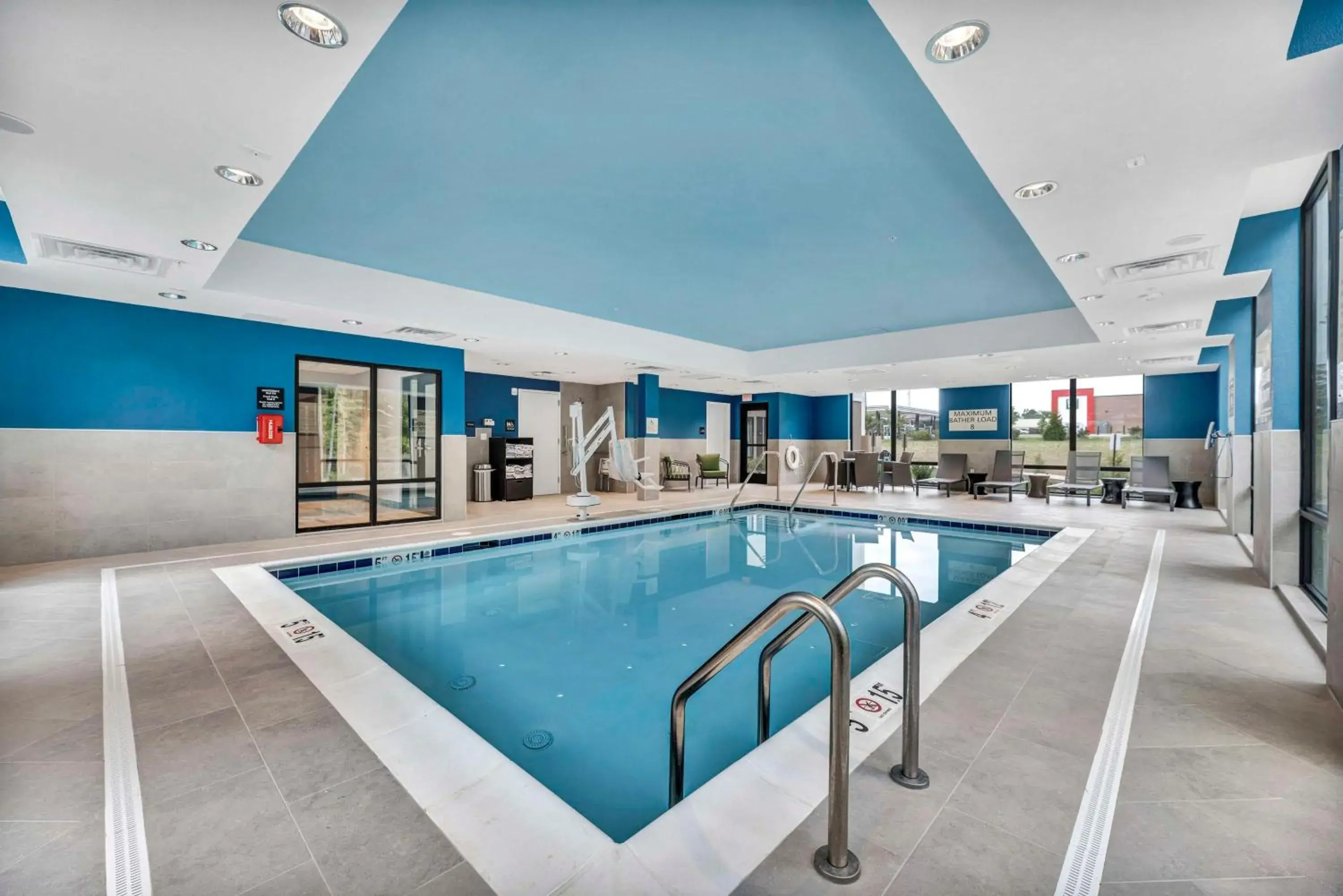 Pool view in Hampton Inn Zion Crossroads Gordonsville Pool view in Hampton Inn Zion Crossroads Gordonsville