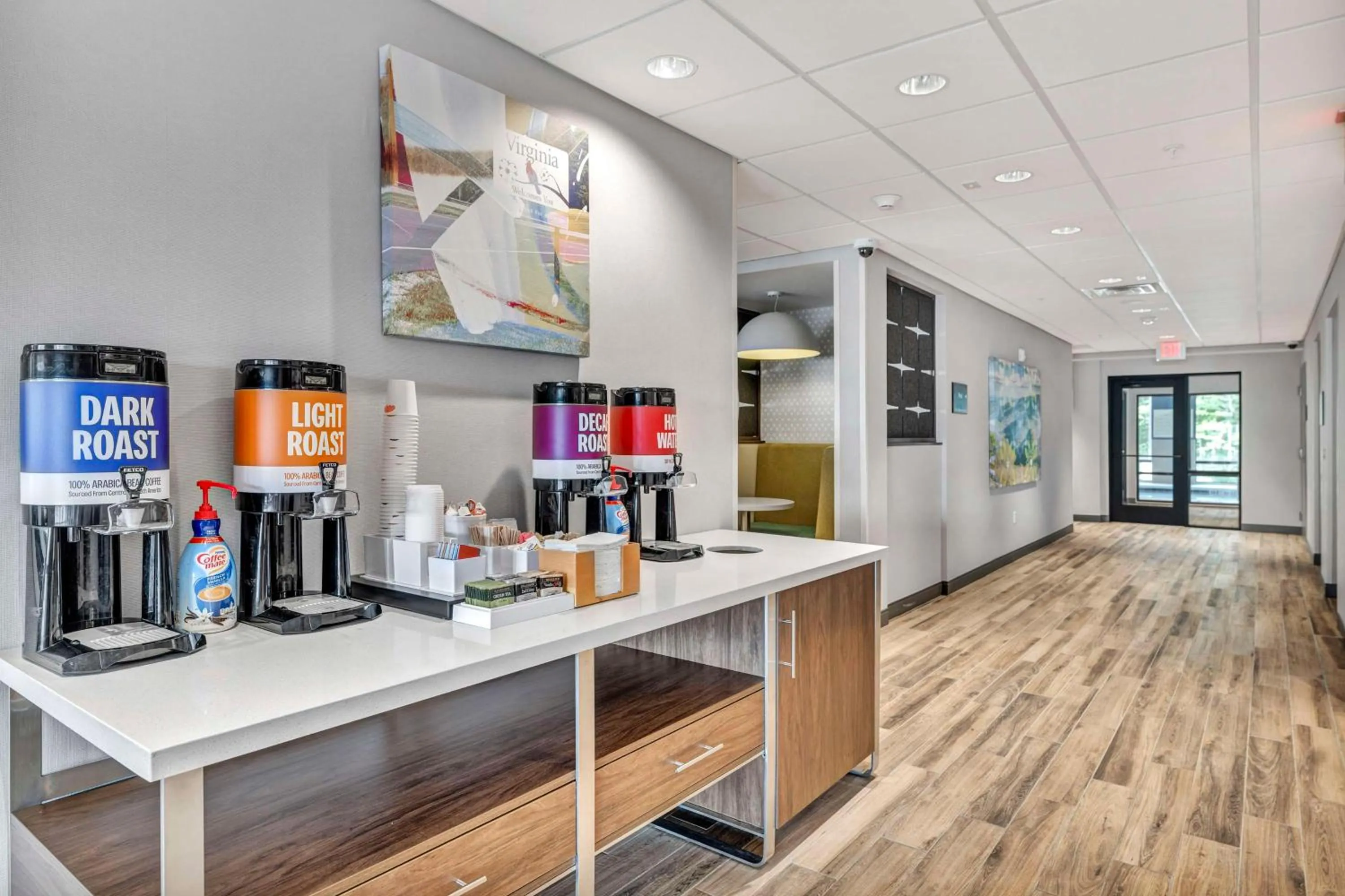 Dining area in Hampton Inn Zion Crossroads Gordonsville