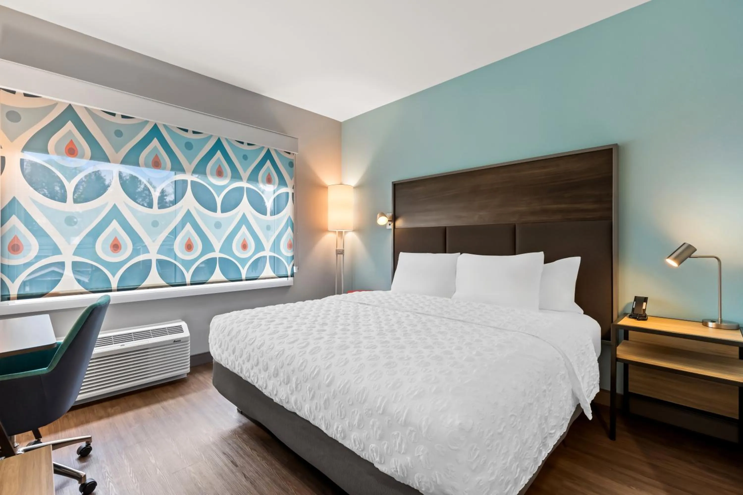 Bedroom, Bed in Tru By Hilton Aloha Beaverton