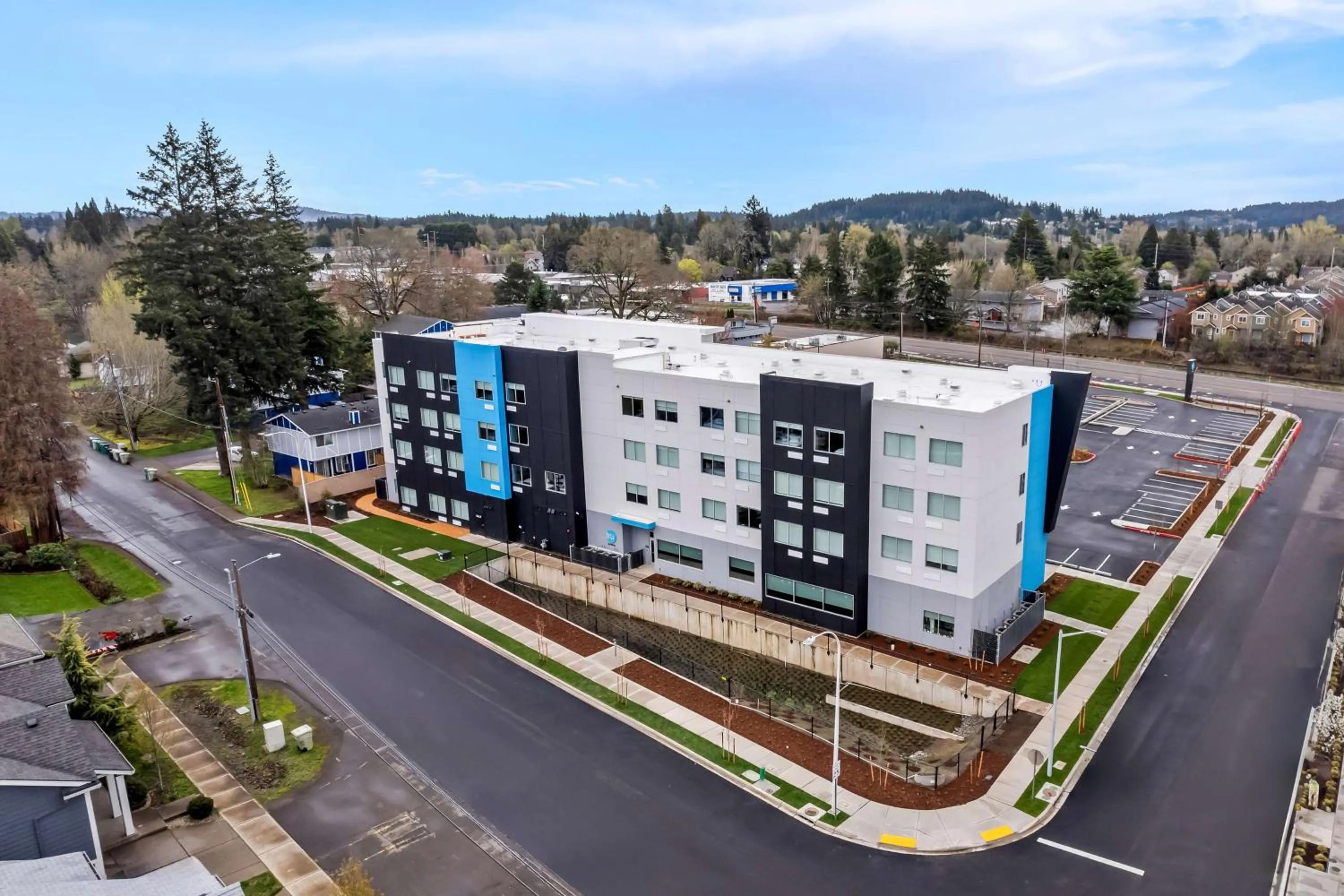 Property building in Tru By Hilton Aloha Beaverton