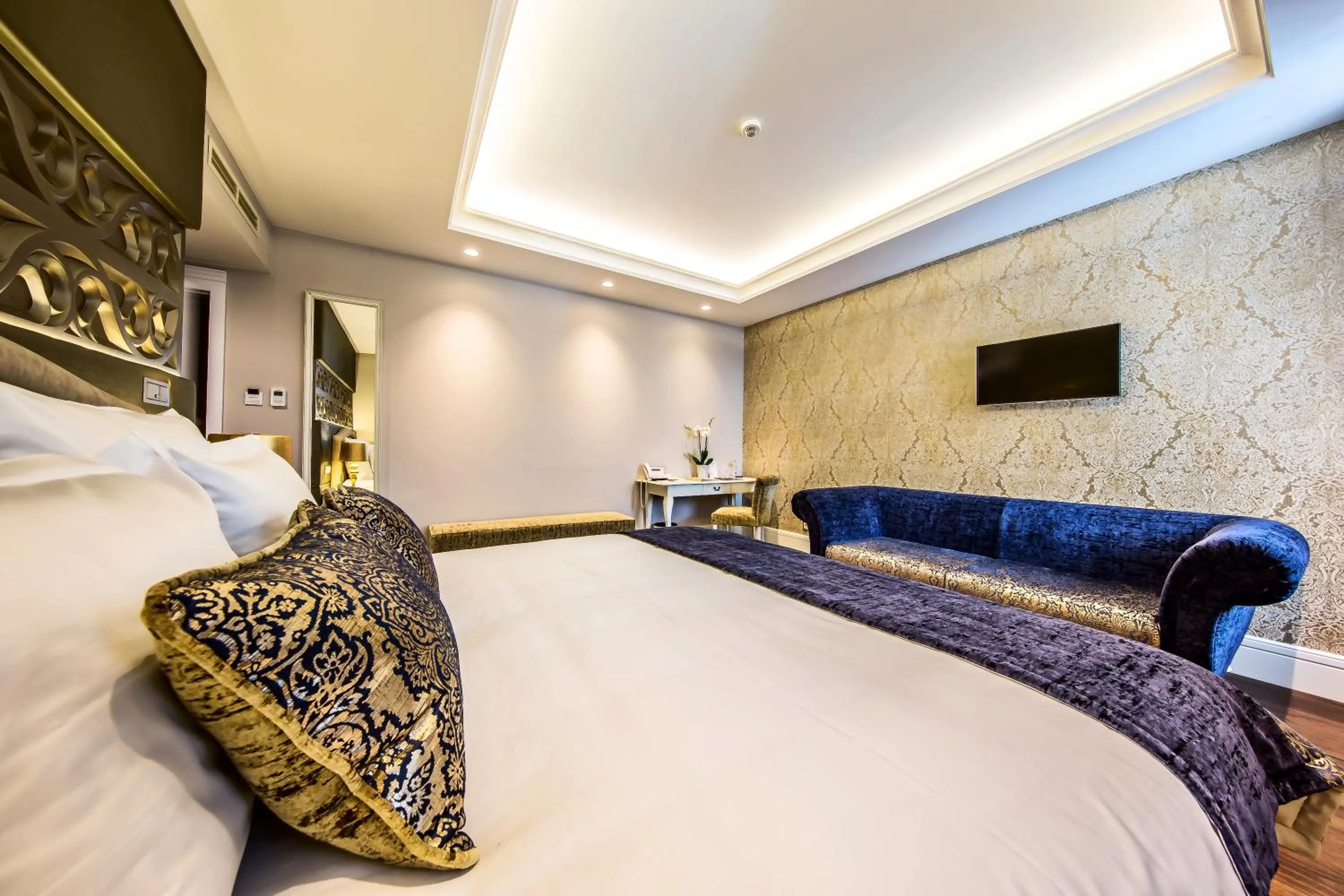 Bed in Prestige Hotel Budapest