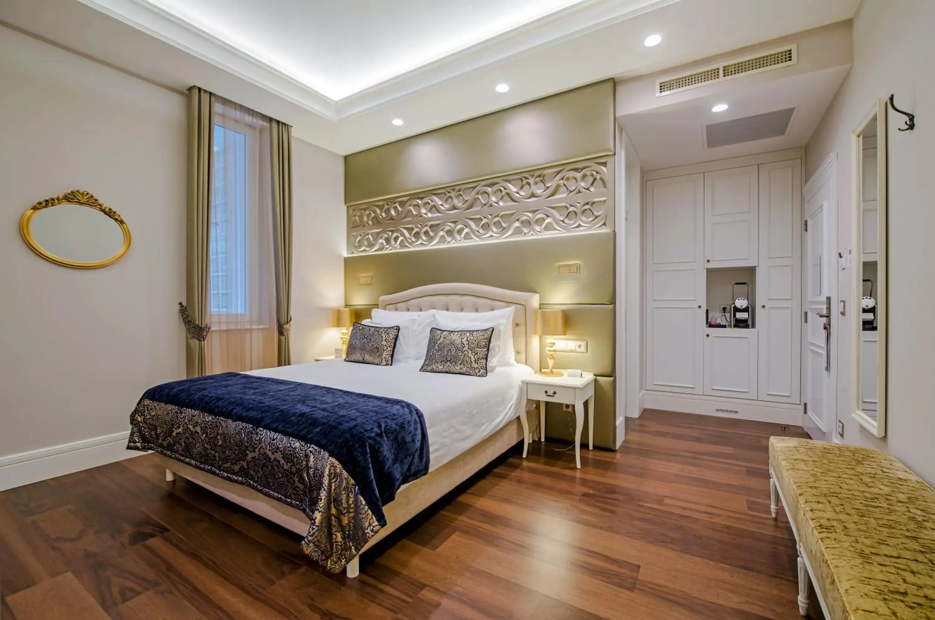 Bed in Prestige Hotel Budapest Bed in Prestige Hotel Budapest