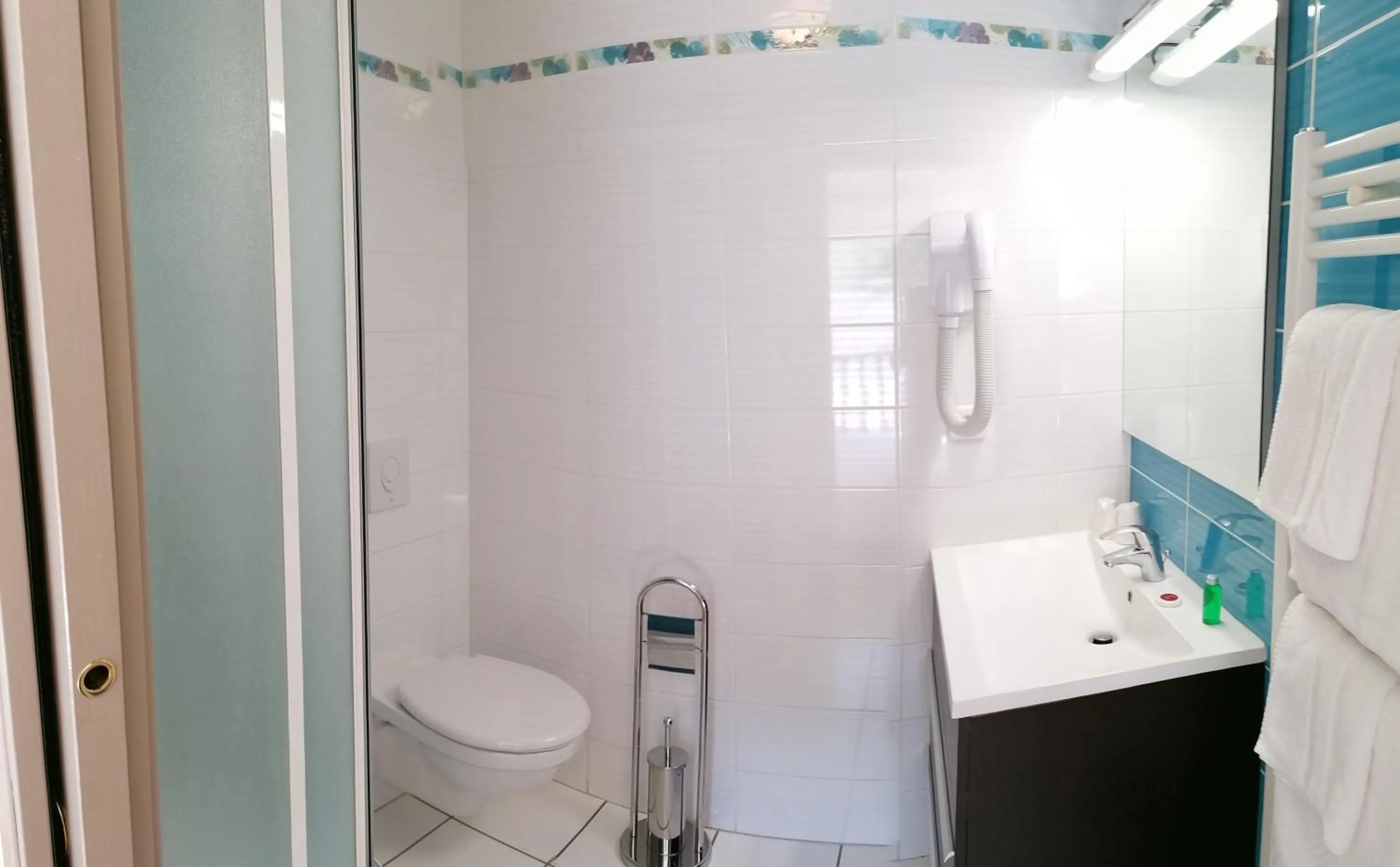 Bathroom in Hôtel Le Lievre Blanc